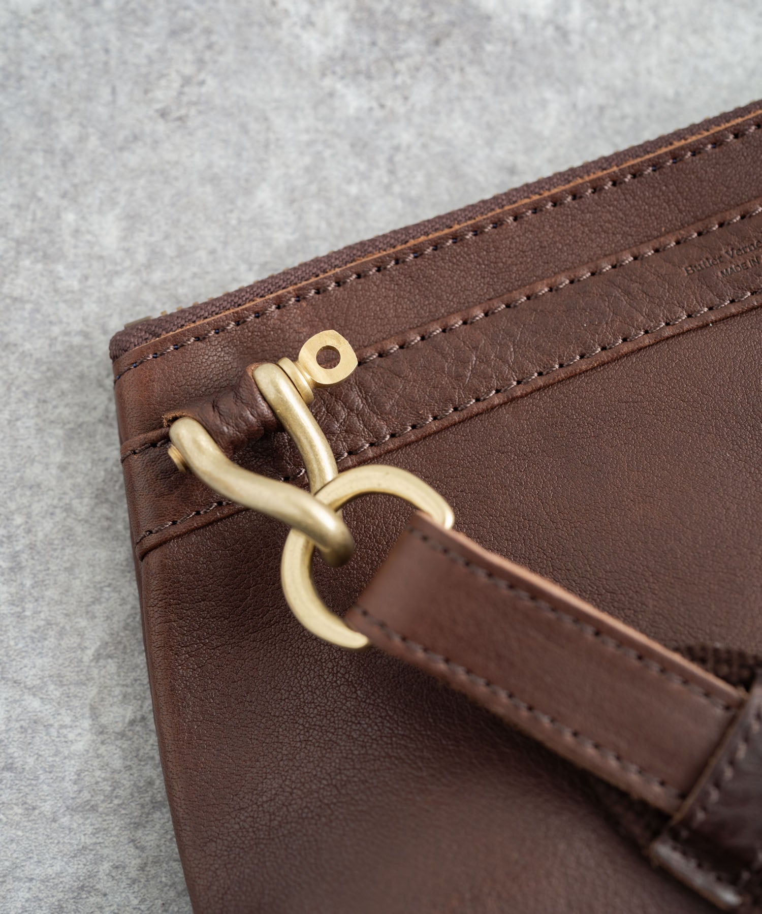 Butler Verner Sails バトラーバーナーセイルズ 日本製 国産ヌメ革レザー捻りシャックルミニショルダーバッグ JA-1713-2 4064