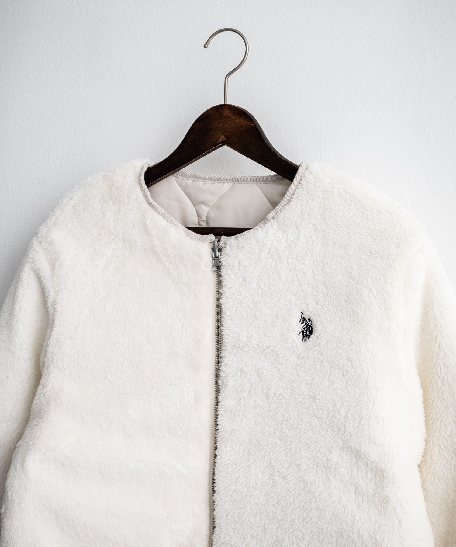 U.S. POLO ASSN. ユーエスポロアッスン W's 2WAYリバーシブルワンポイントロゴ刺繍中綿ノーカラーキルトジャケット/ボアジャケット 16585