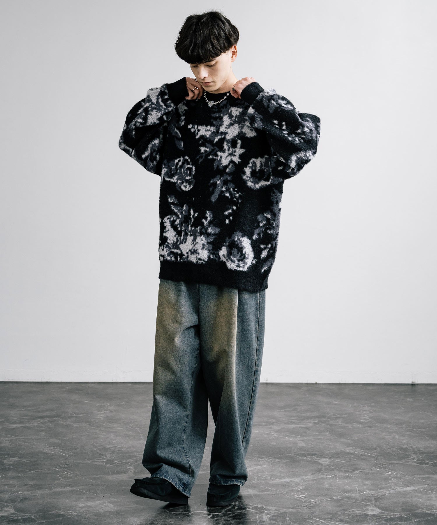 新色追加 フェザーヤーン オーバーサイズフラワー柄クルーネックニット 14031