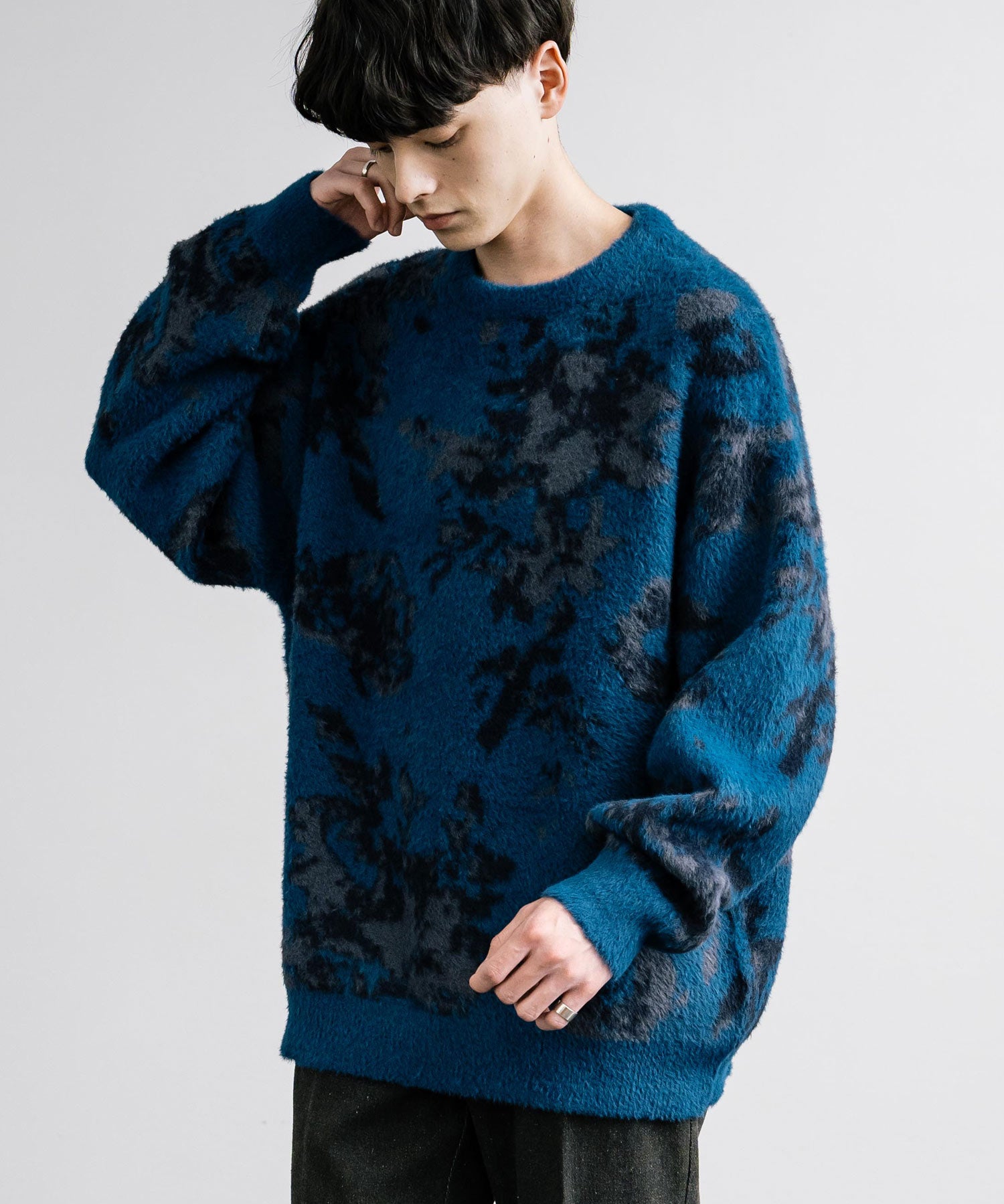 新色追加 フェザーヤーン オーバーサイズフラワー柄クルーネックニット 14031