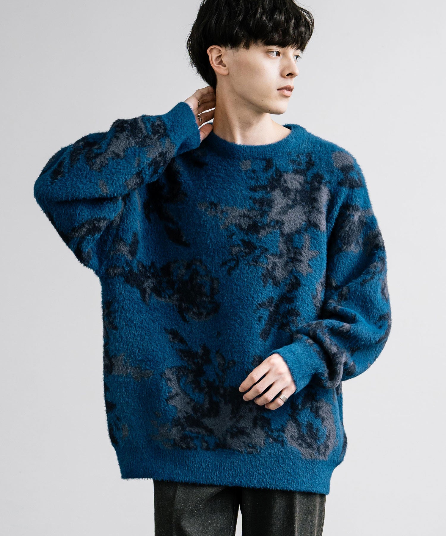 新色追加 フェザーヤーン オーバーサイズフラワー柄クルーネックニット 14031