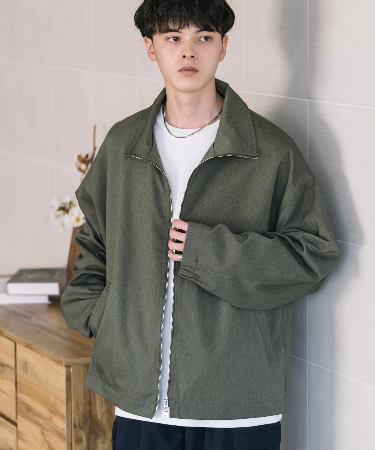 オーバーサイズTRストレッチスタンドカラージャケット ジップアップショートブルゾン 14120