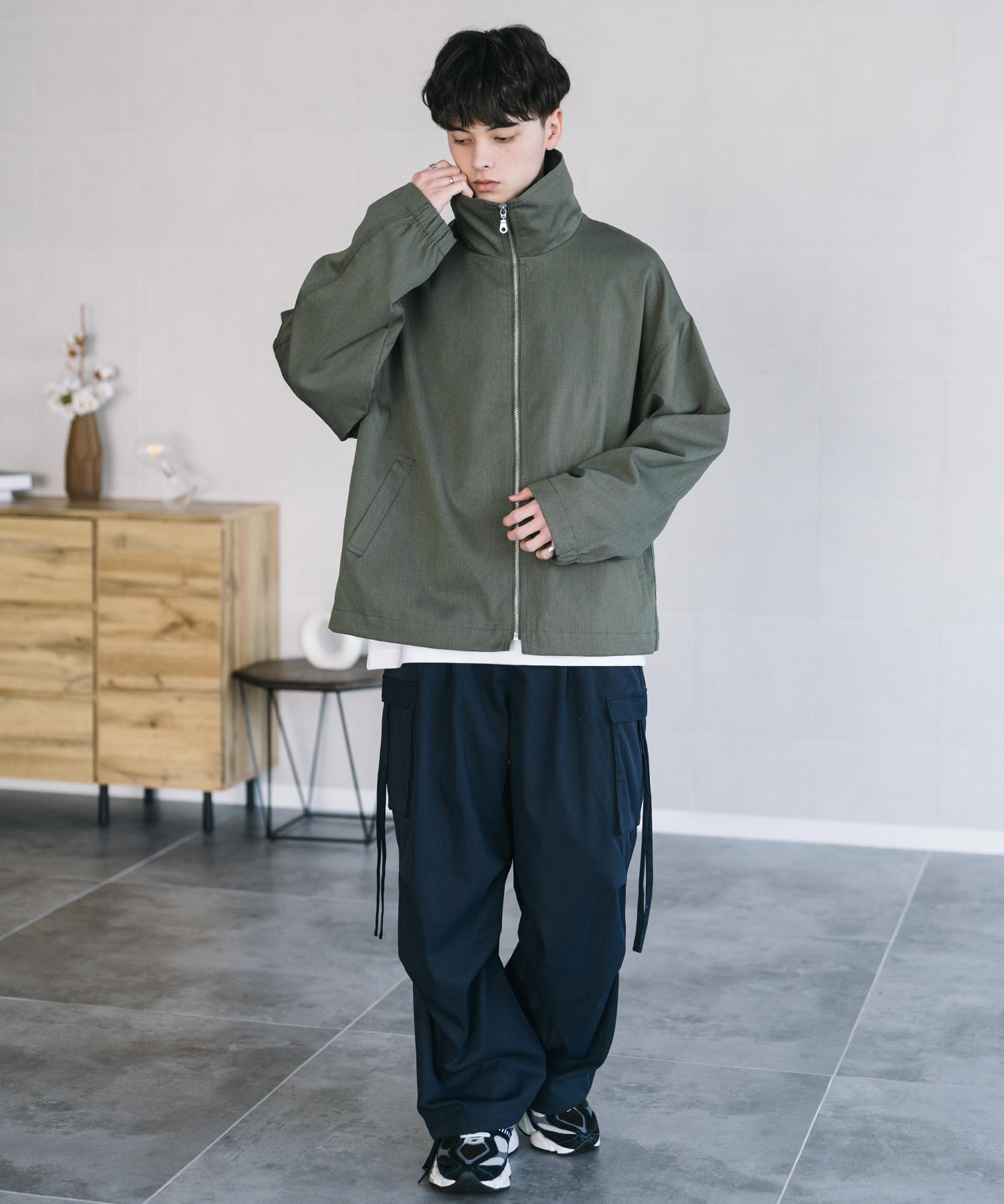 オーバーサイズTRストレッチスタンドカラージャケット ジップアップショートブルゾン 14120