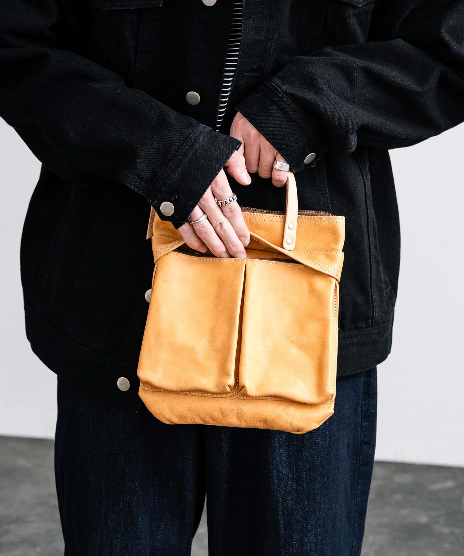 Butler Verner Sails バトラーバーナーセイルズ 日本製 国産ホースレザーミニヘルメットバッグ JA-2928 14269