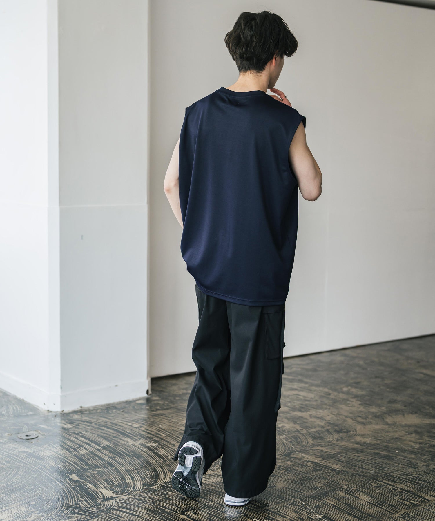 接触冷感 ポンチストレッチビッグシルエットノースリーブカットソー