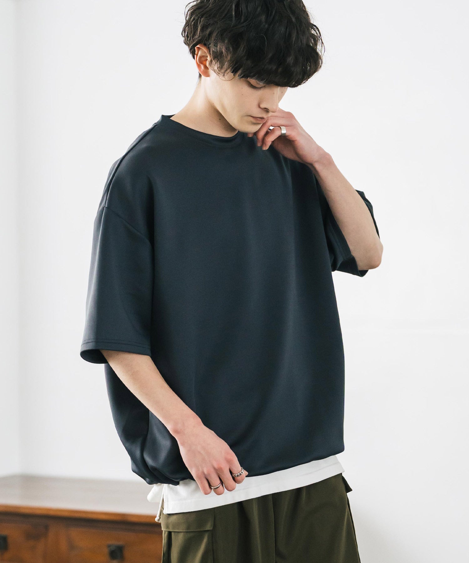 接触冷感 オーバーサイズダンボール裾ドローコード半袖クルーネックTシャツ