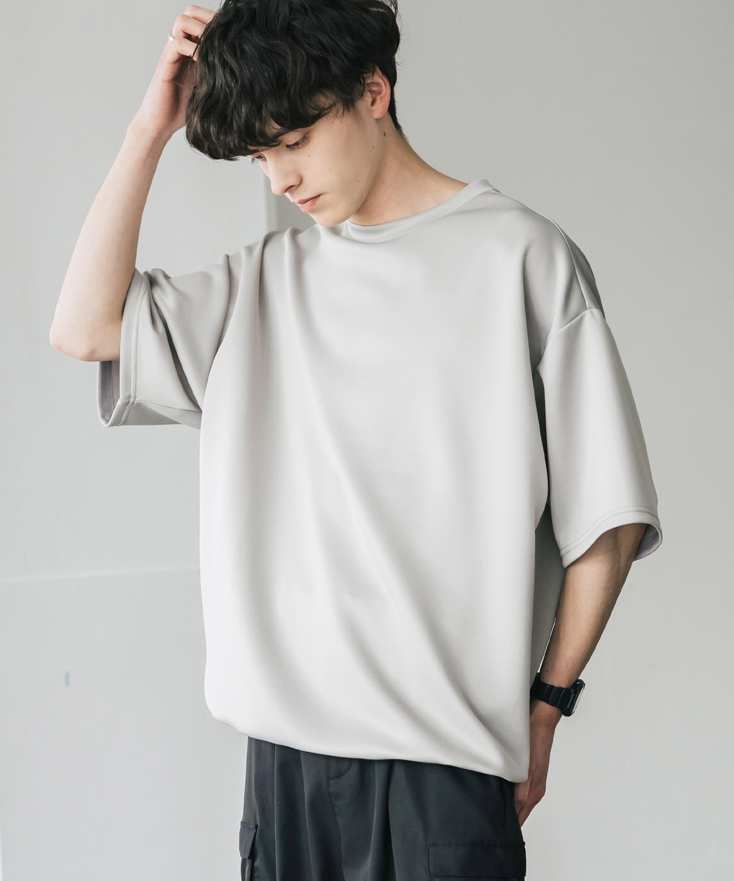 接触冷感 オーバーサイズダンボール裾ドローコード半袖クルーネックTシャツ