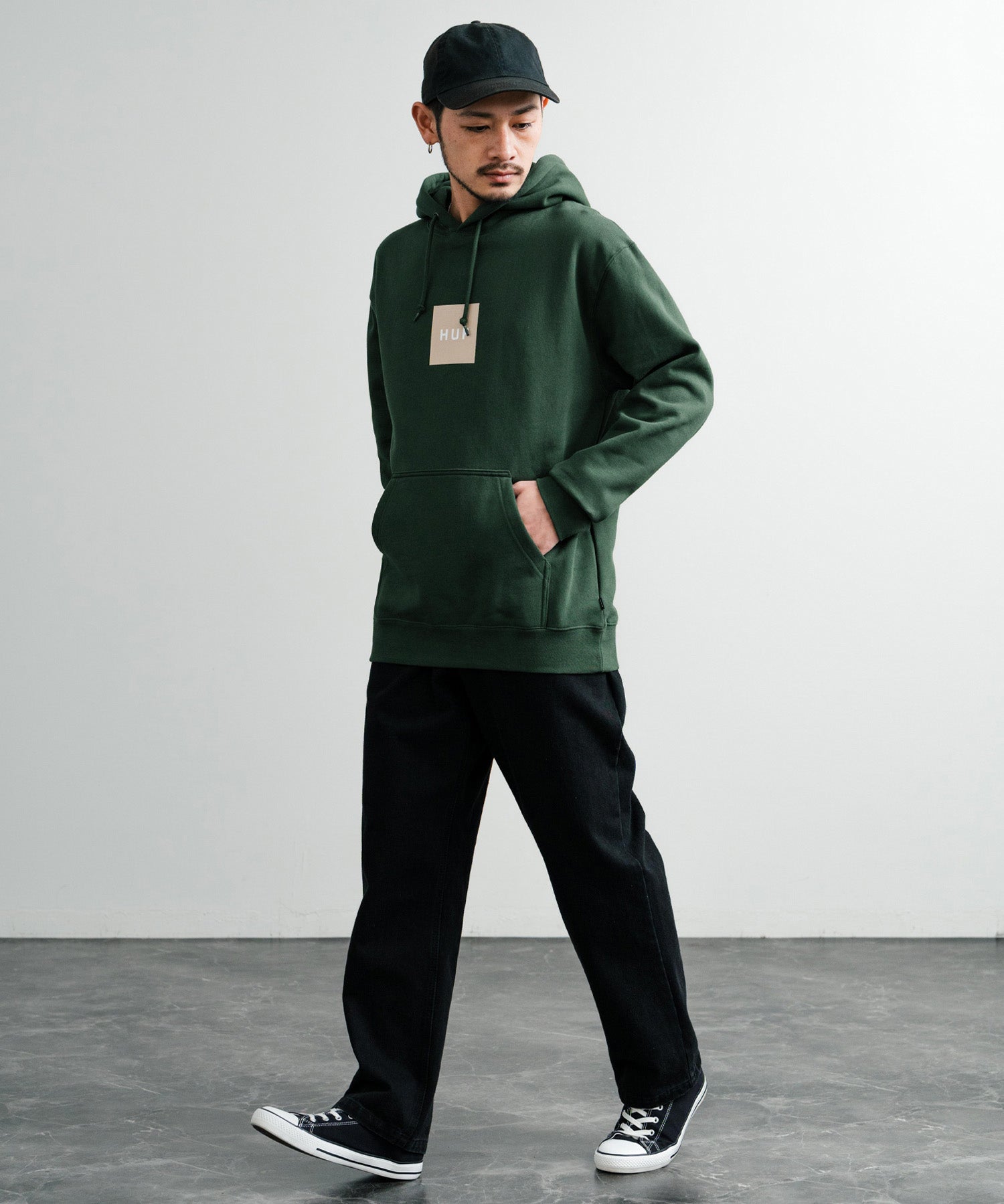 HUF ハフ SET BOX HOODIE オーバーサイズ裏起毛ロゴプルオーバーパーカー