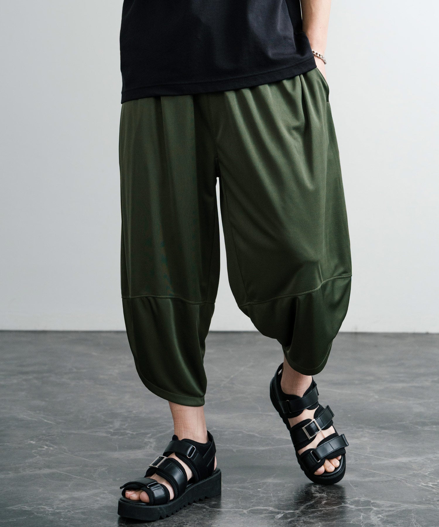 接触冷感・UVカット 多機能クロップドバルーンアラジンパンツ 15825