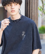 オーバーサイズ ケミカルウォッシュワンポイントフラワープリント半袖Tシャツ