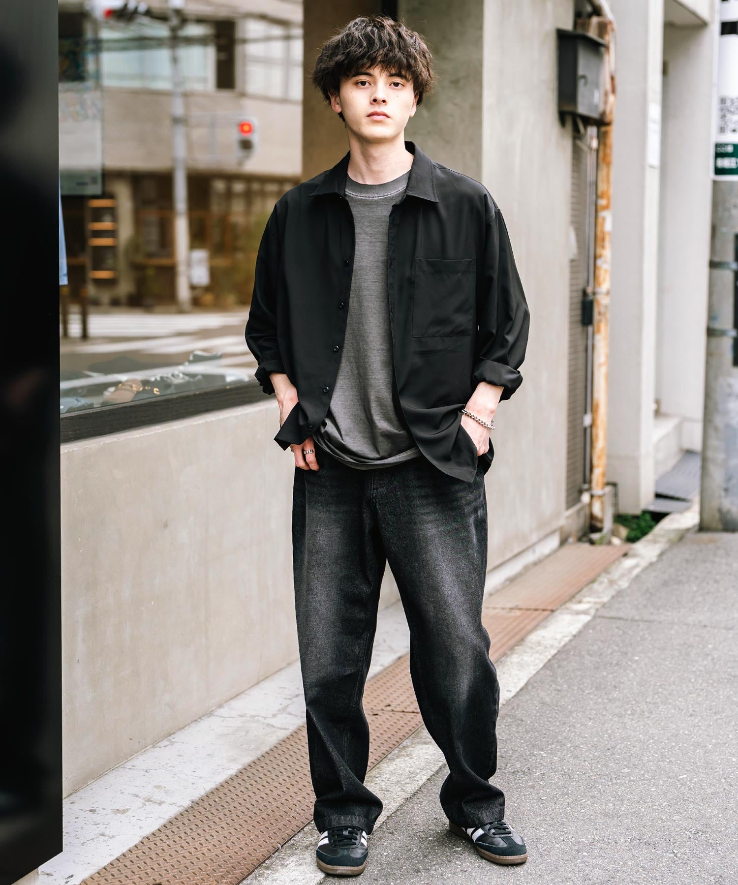 ルーズシルエットワイドデニムパンツ