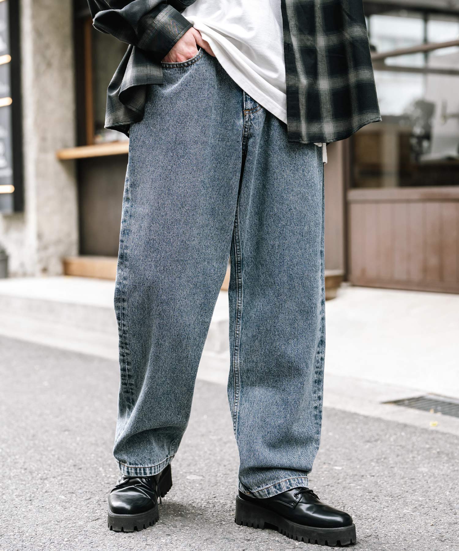 ルーズシルエットワイドデニムパンツ