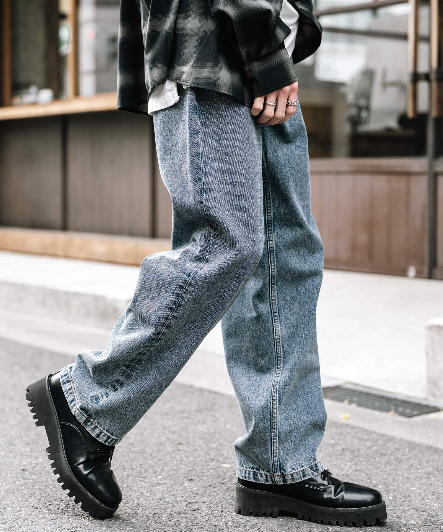 ルーズシルエットワイドデニムパンツ