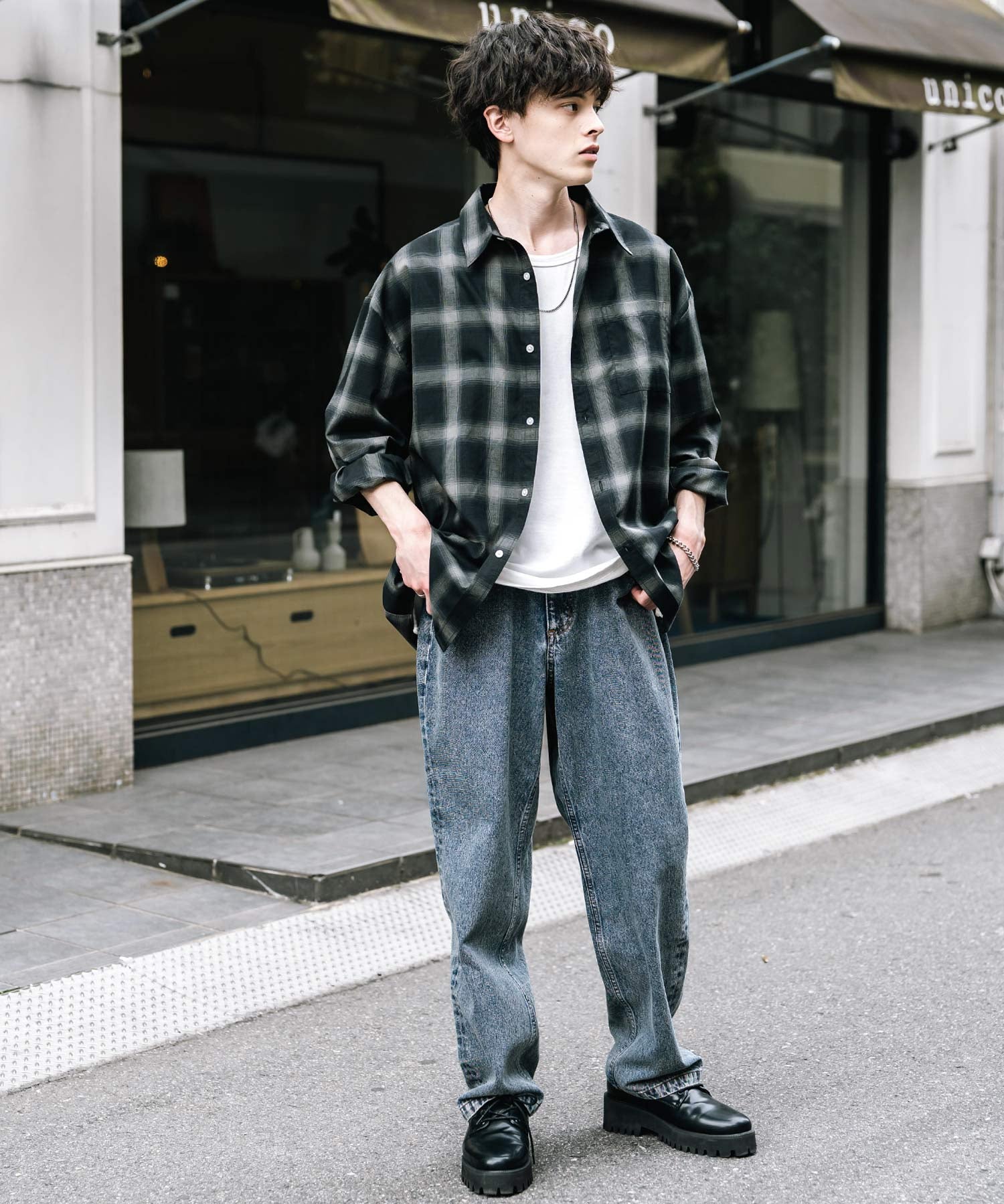 ルーズシルエットワイドデニムパンツ