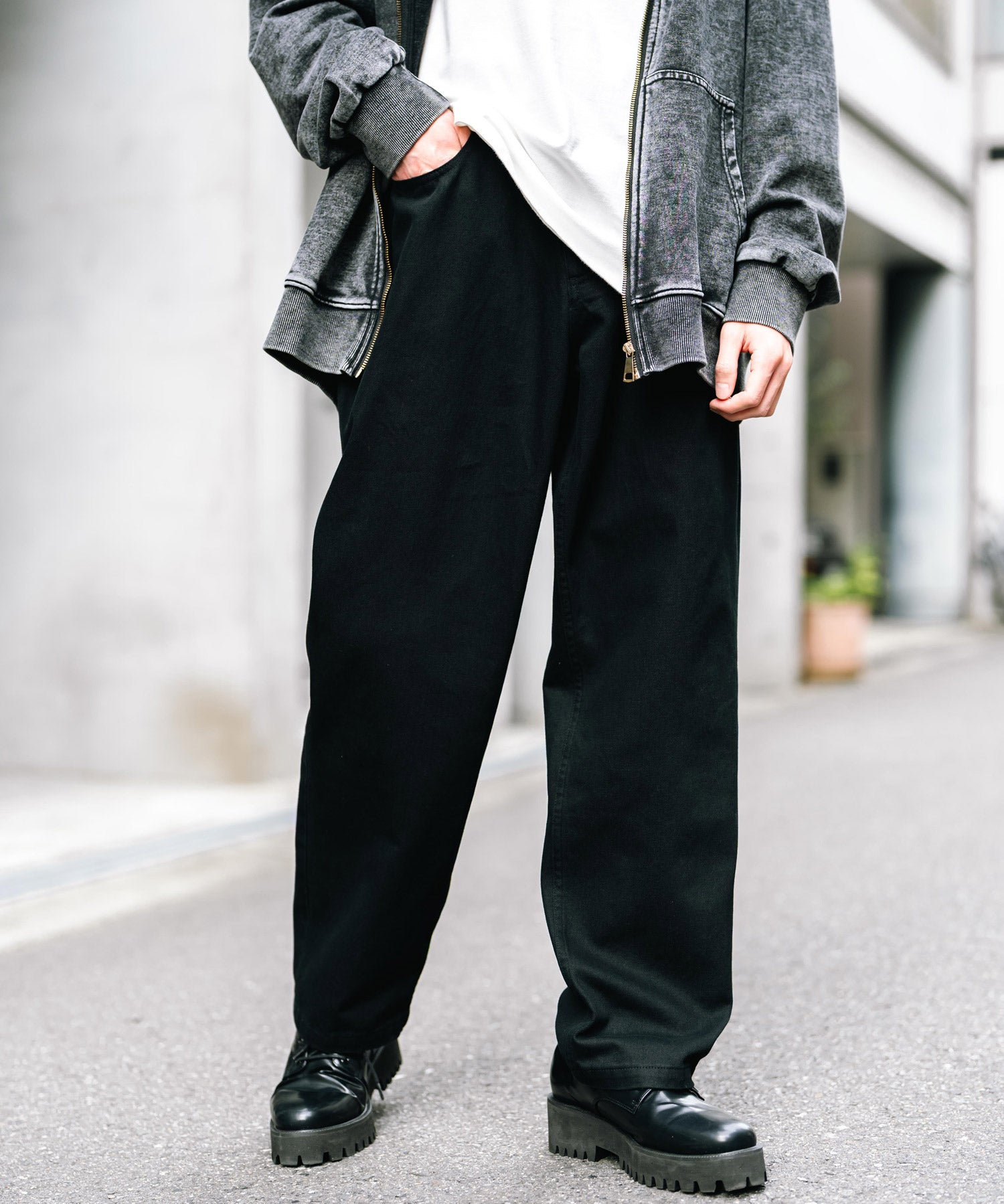 ルーズシルエットワイドデニムパンツ
