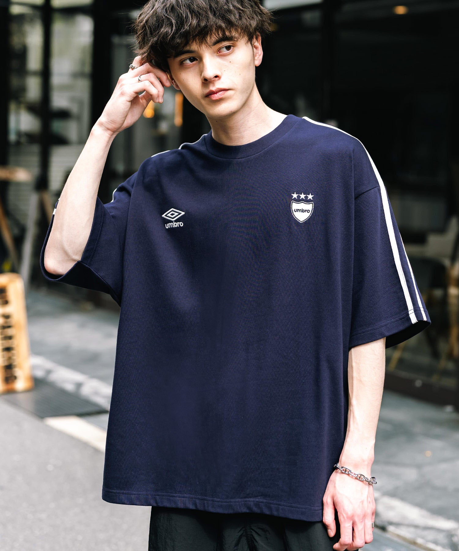 UMBRO アンブロ 別注コラボ オーバーサイズサイドライントラックワンポイントロゴ刺繍クルーネック半袖Tシャツ
