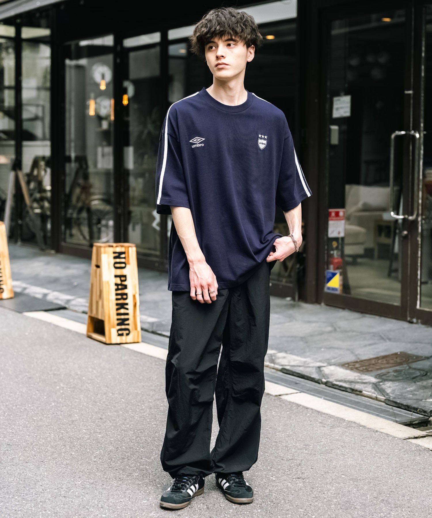 UMBRO アンブロ 別注コラボ オーバーサイズサイドライントラックワンポイントロゴ刺繍クルーネック半袖Tシャツ