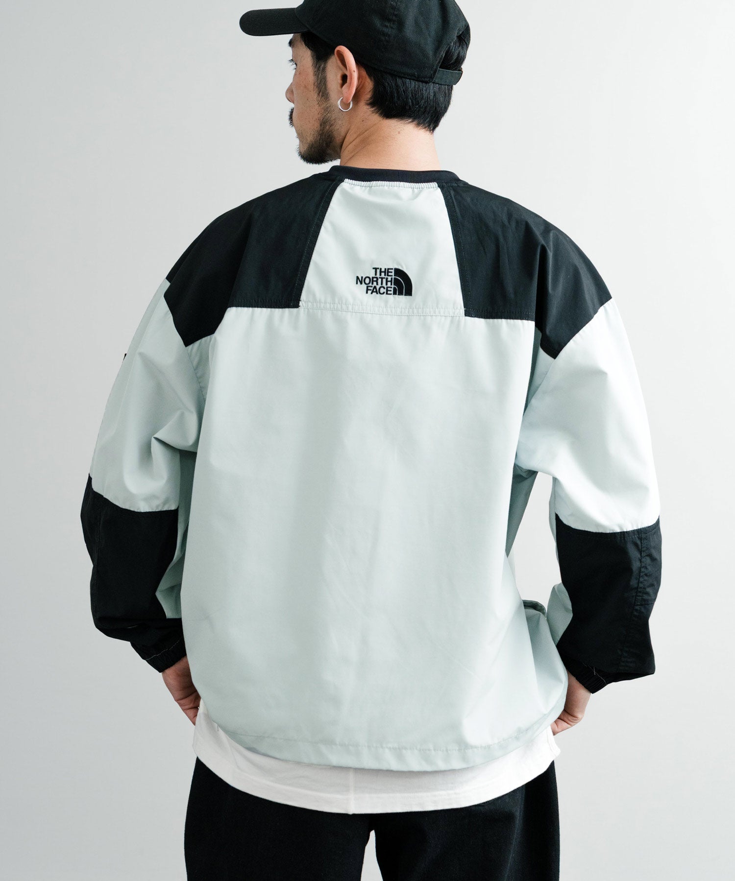 日本未展開モデル THE NORTH FACE ザ・ノースフェイス ALBANY CREWNECK 長袖ナイロンクルーネックプルオーバー 14477