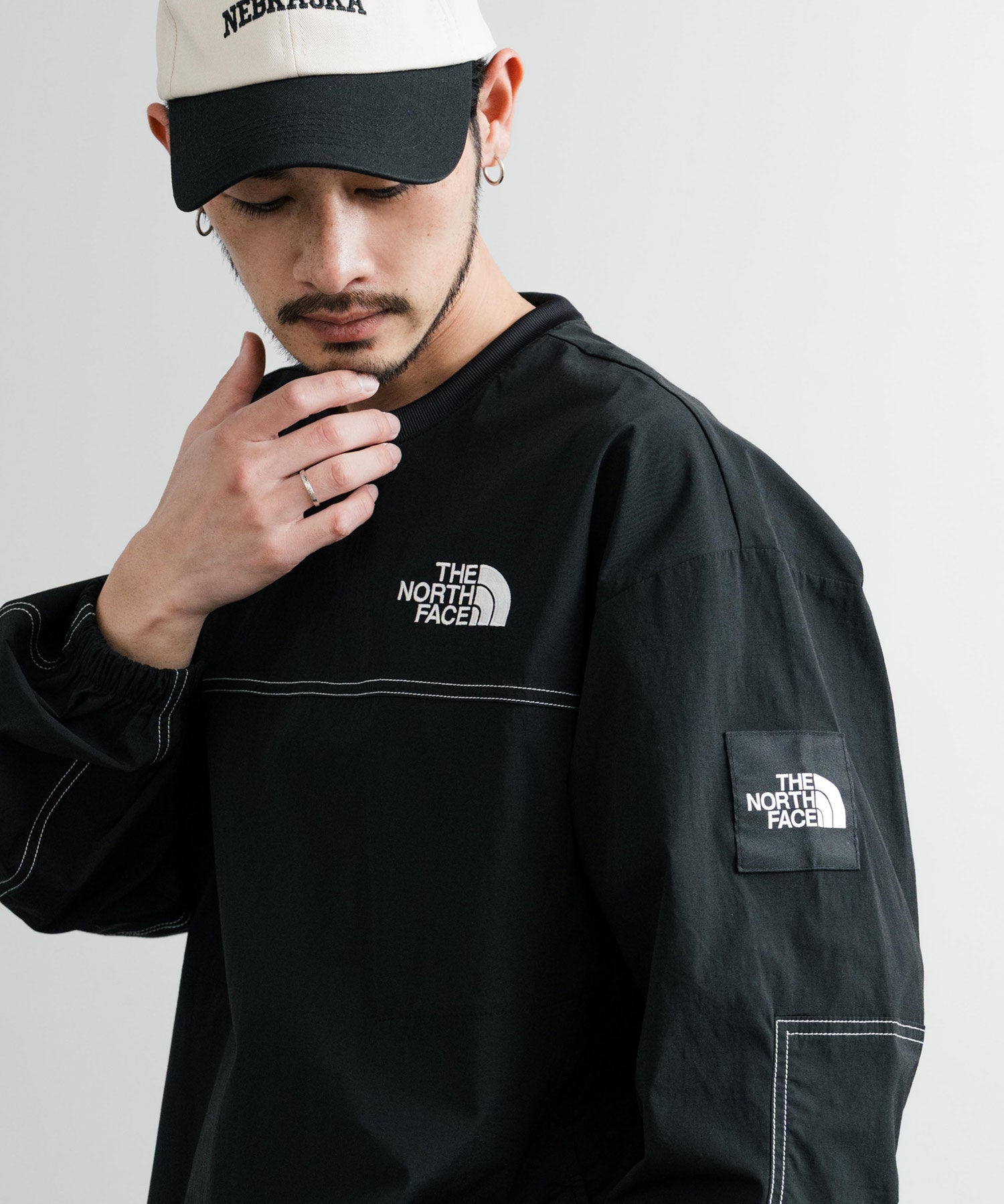 日本未展開モデル THE NORTH FACE ザ・ノースフェイス ALBANY CREWNECK 長袖ナイロンクルーネックプルオーバー 14477