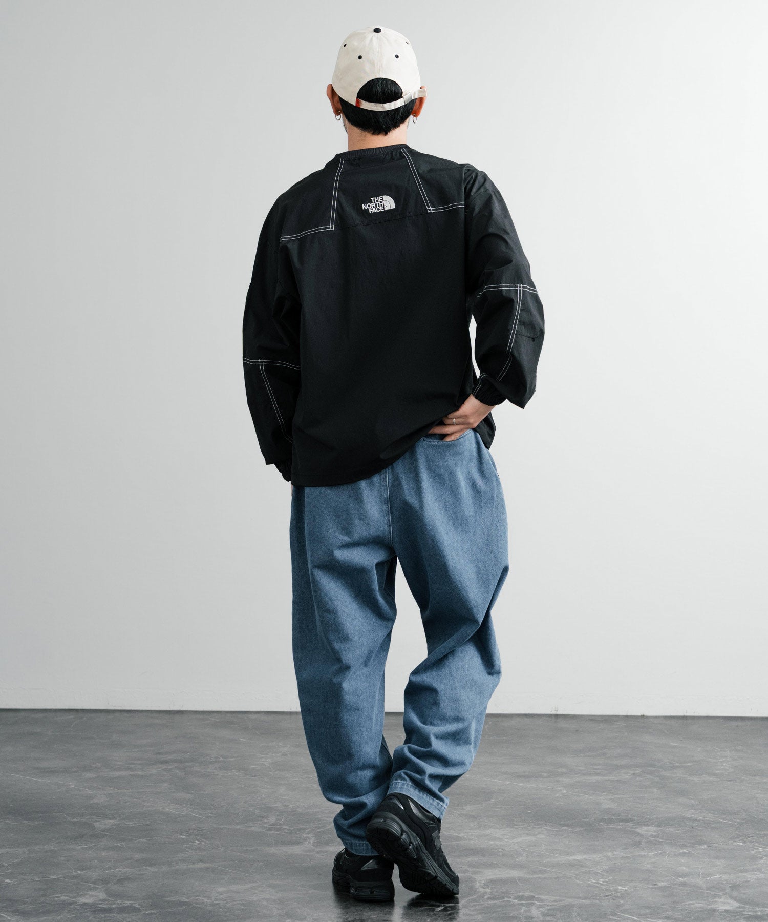 日本未展開モデル THE NORTH FACE ザ・ノースフェイス ALBANY CREWNECK 長袖ナイロンクルーネックプルオーバー 14477