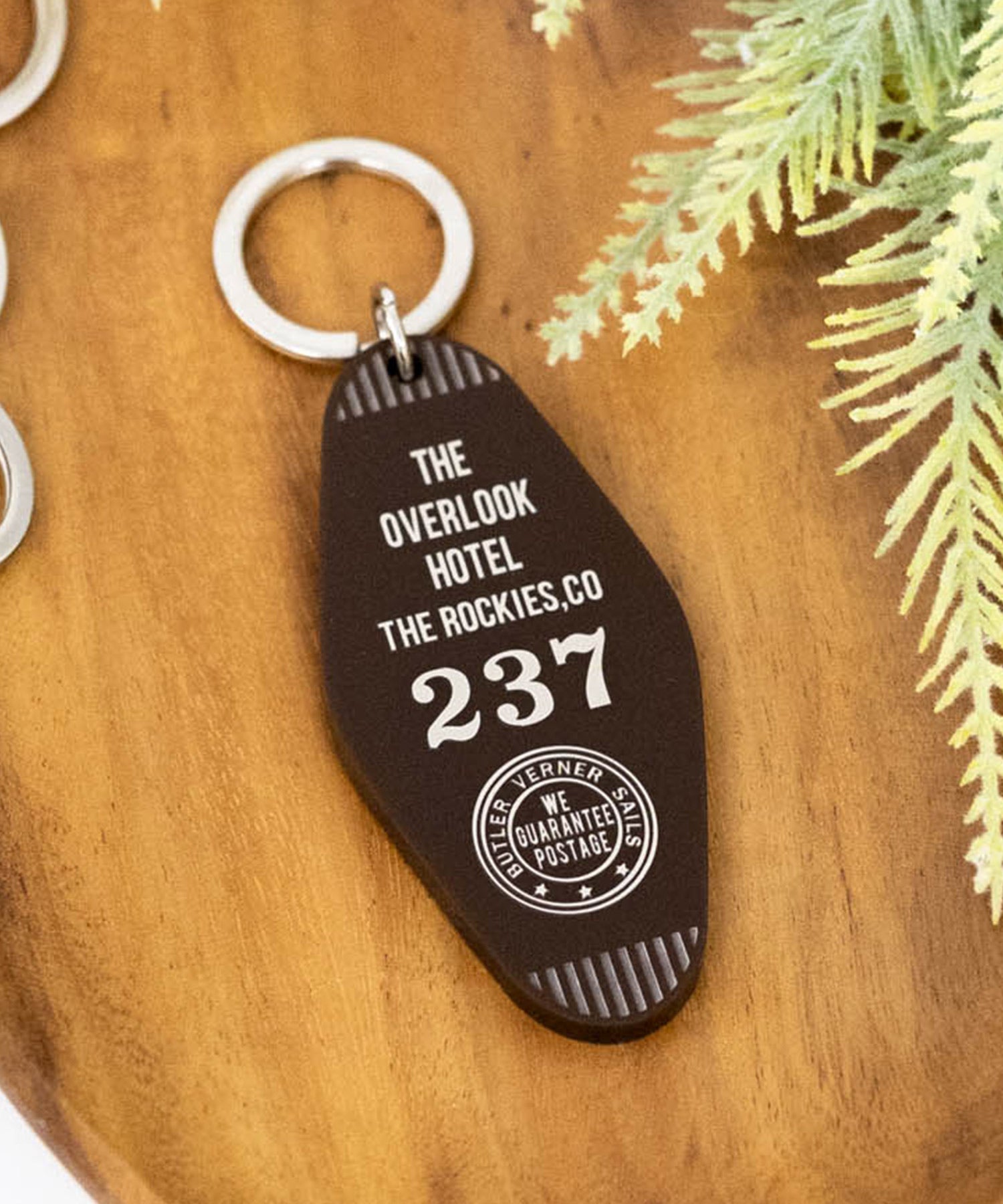Butler Verner Sails バトラーバーナーセイルズ 日本製 国産 Movie Inspired Keychain モーテルキーアクリルキーホルダー JW-2978