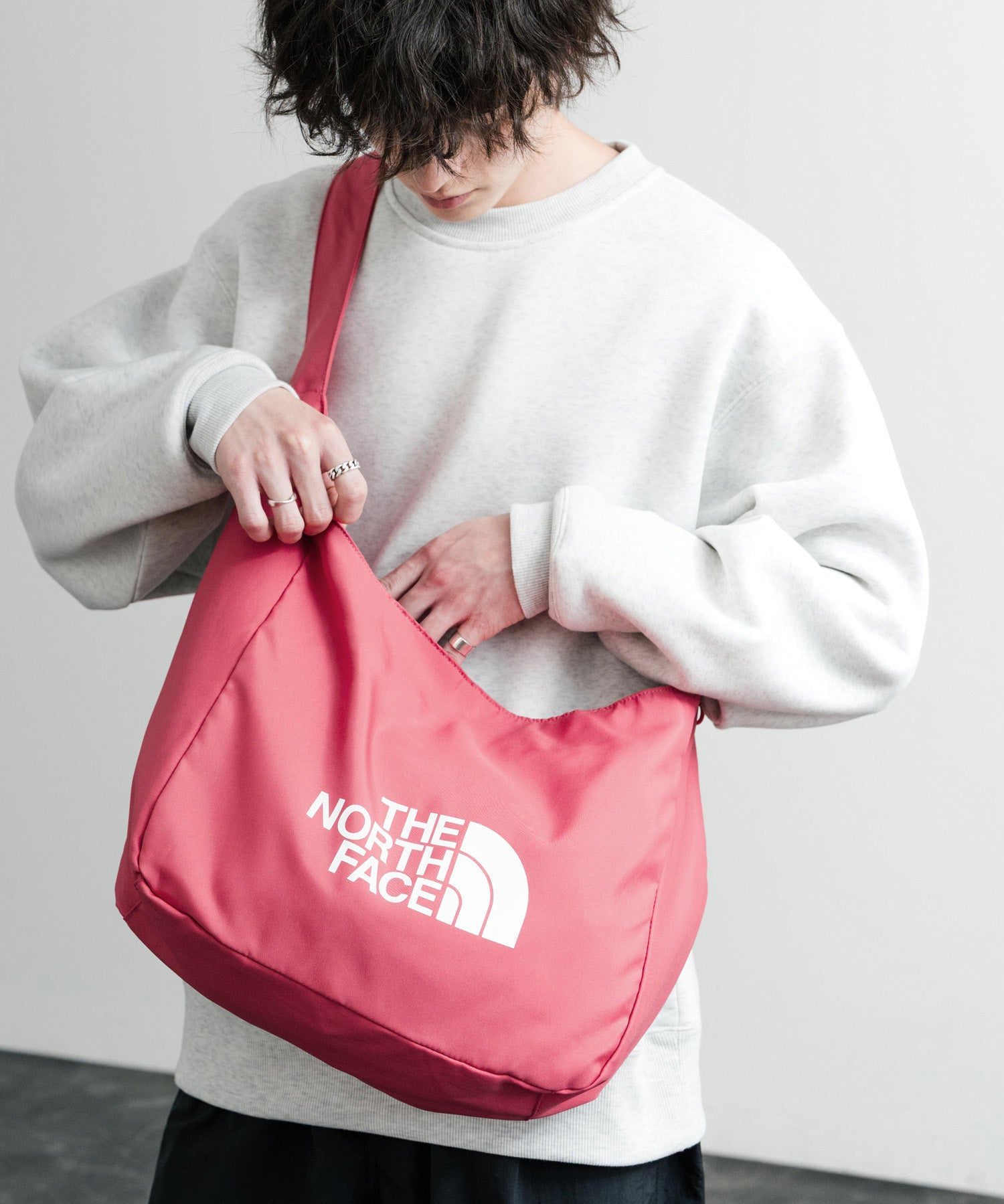 新色追加 日本未展開モデル THE NORTH FACE WHITE LABEL BIG LOGO SHOULDER BAG 韓国限定 ワンポイントロゴショルダーバッグ 14589