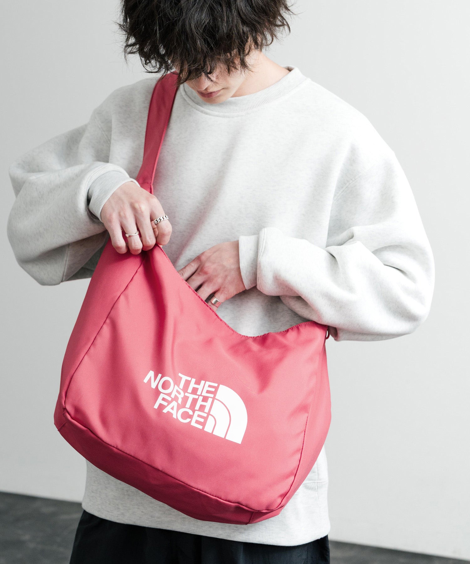 新色追加 日本未展開モデル THE NORTH FACE WHITE LABEL BIG LOGO SHOULDER BAG 韓国限定 ワンポイントロゴショルダーバッグ 14589