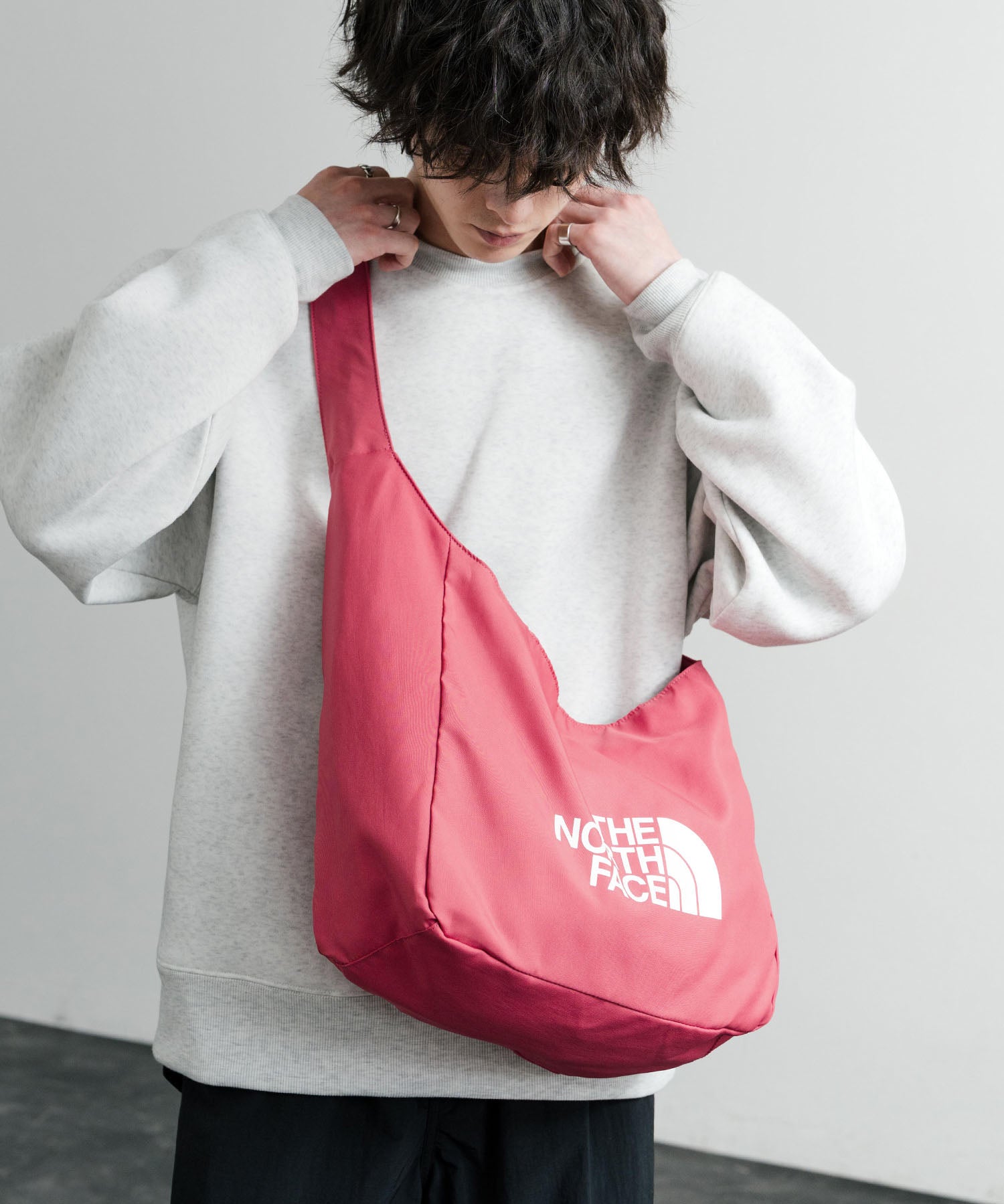新色追加 日本未展開モデル THE NORTH FACE WHITE LABEL BIG LOGO SHOULDER BAG 韓国限定 ワンポイントロゴショルダーバッグ 14589