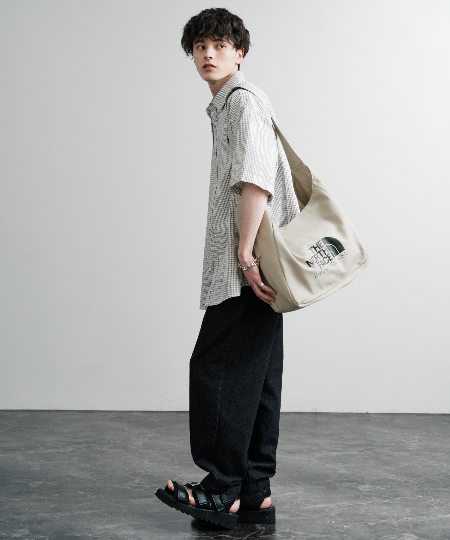 新色追加 日本未展開モデル THE NORTH FACE WHITE LABEL BIG LOGO SHOULDER BAG 韓国限定 ワンポイントロゴショルダーバッグ 14589