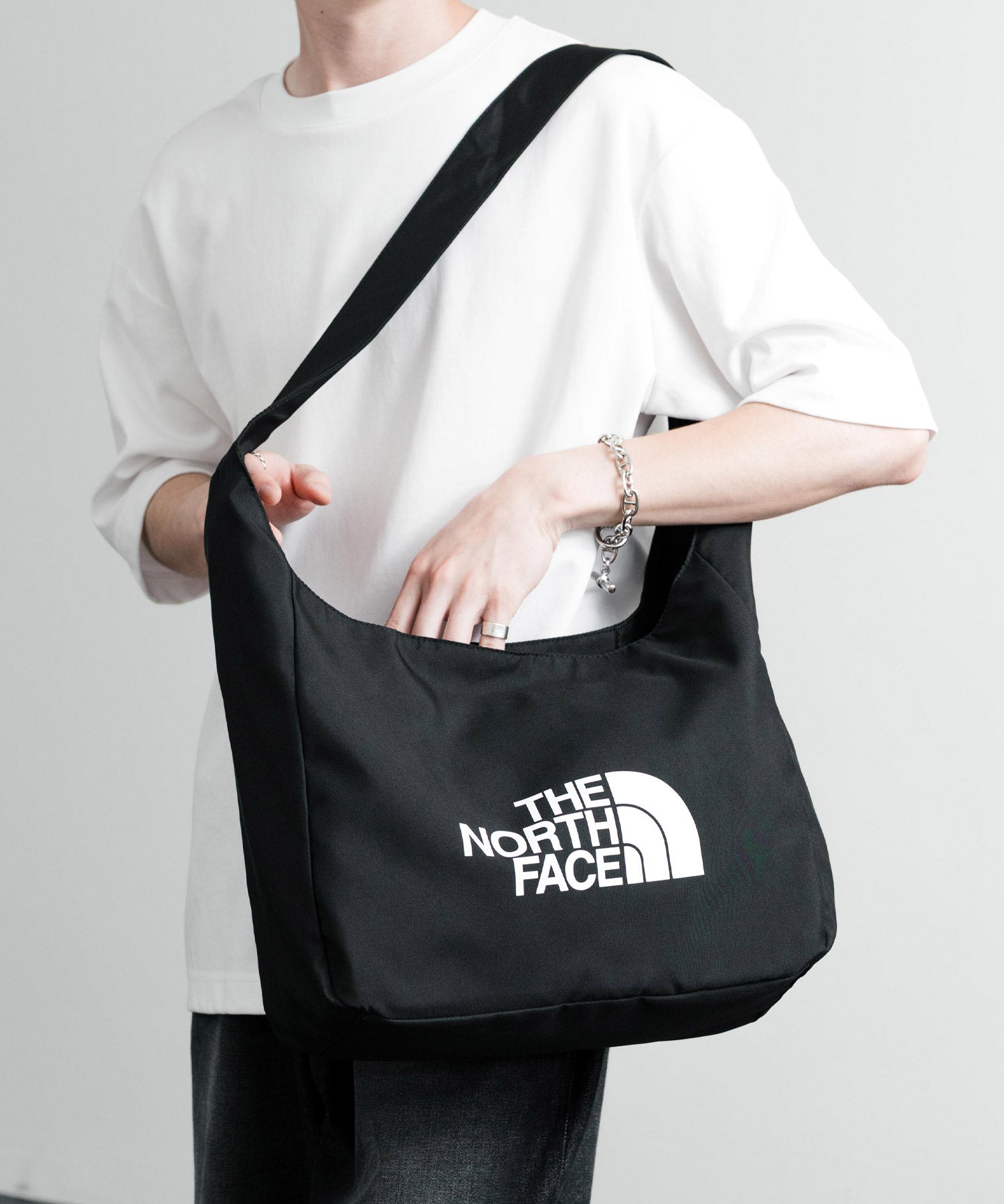 新色追加 日本未展開モデル THE NORTH FACE WHITE LABEL BIG LOGO SHOULDER BAG 韓国限定 ワンポイントロゴショルダーバッグ 14589