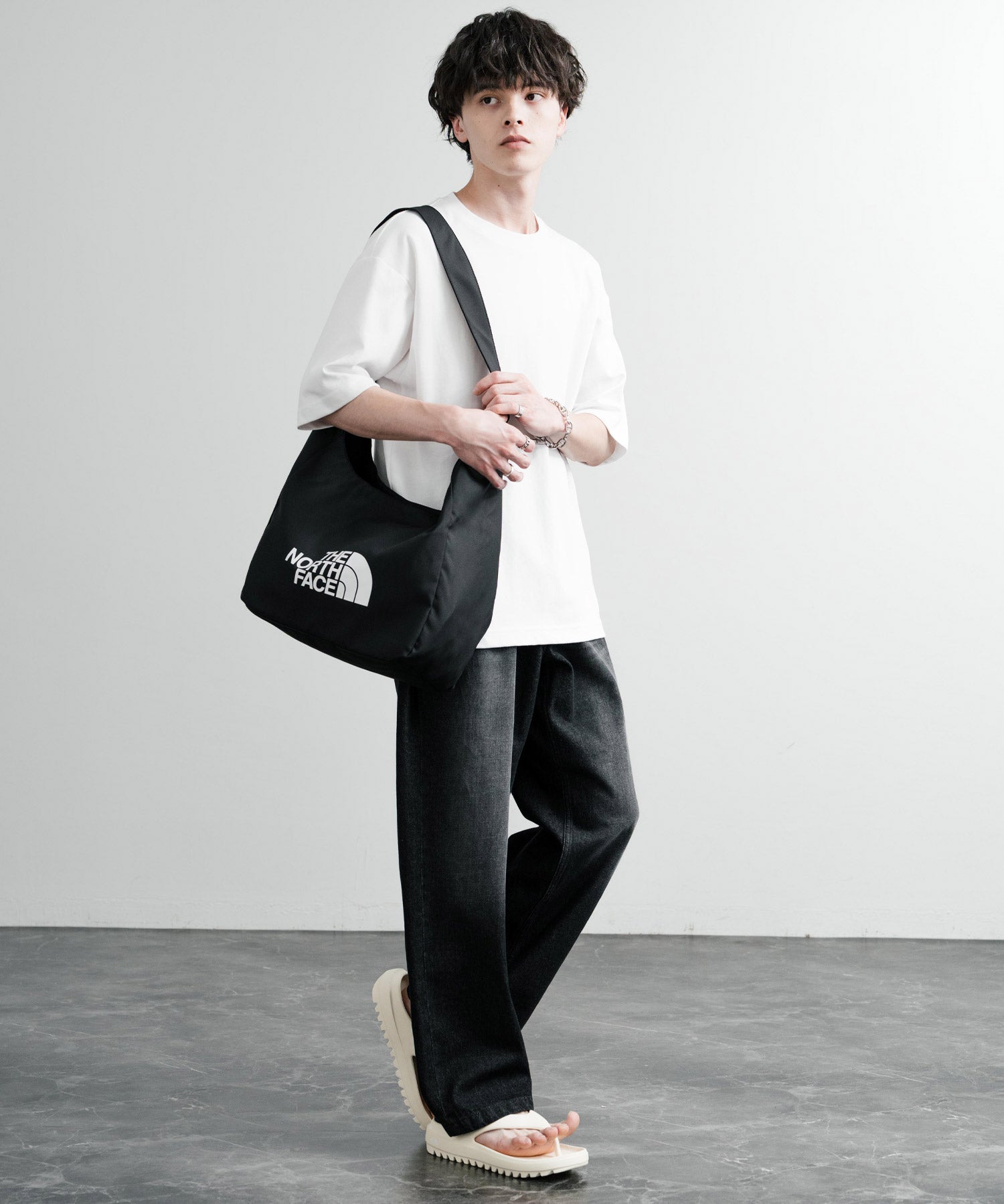 新色追加 日本未展開モデル THE NORTH FACE WHITE LABEL BIG LOGO SHOULDER BAG 韓国限定 ワンポイントロゴショルダーバッグ 14589