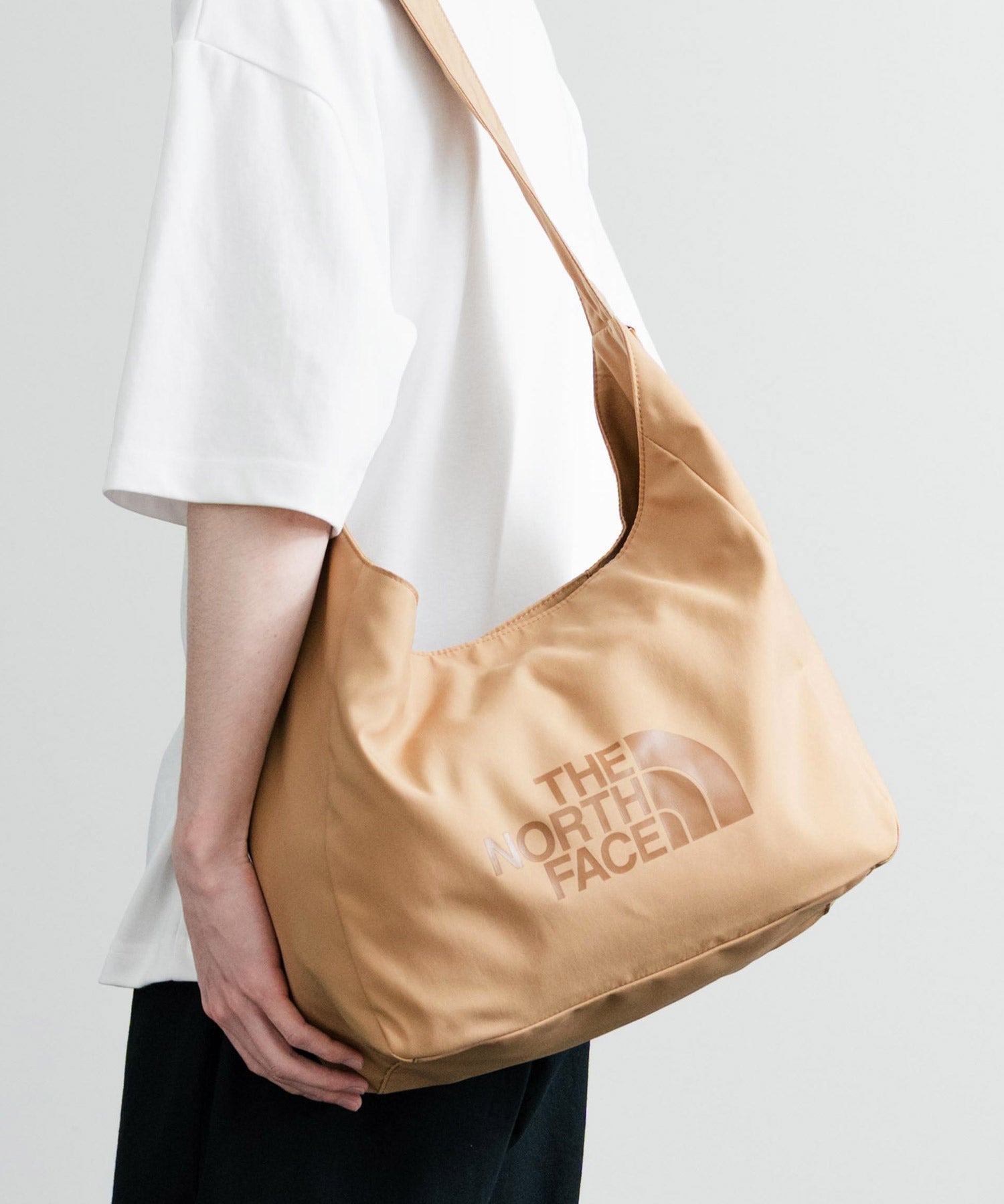 新色追加 日本未展開モデル THE NORTH FACE WHITE LABEL BIG LOGO SHOULDER BAG 韓国限定 ワンポイントロゴショルダーバッグ 14589