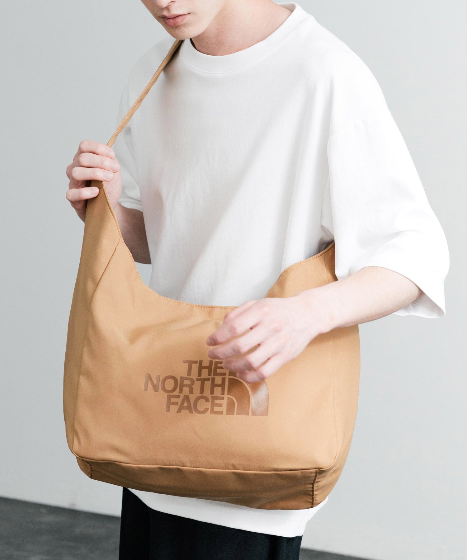 新色追加 日本未展開モデル THE NORTH FACE WHITE LABEL BIG LOGO SHOULDER BAG 韓国限定 ワンポイントロゴショルダーバッグ 14589