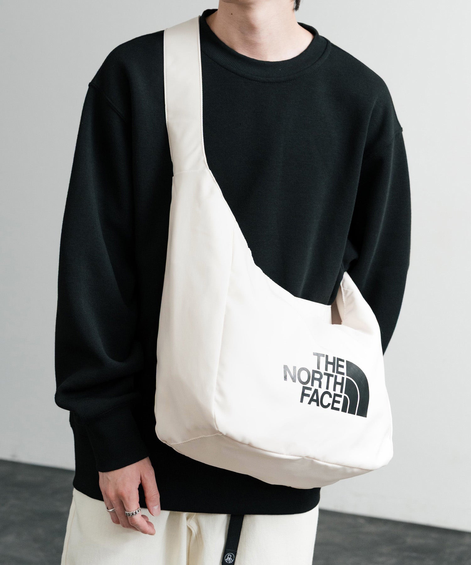 新色追加 日本未展開モデル THE NORTH FACE WHITE LABEL BIG LOGO SHOULDER BAG 韓国限定 ワンポイントロゴショルダーバッグ 14589