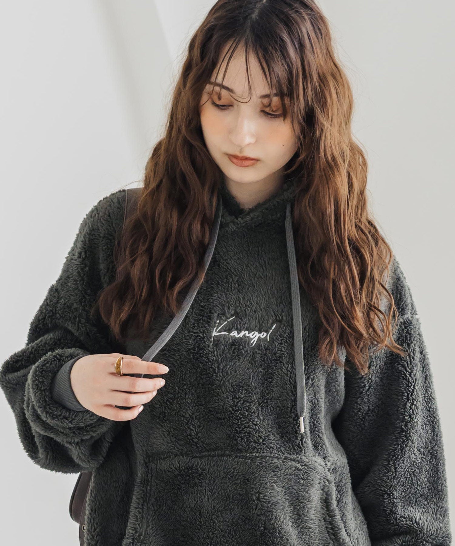 新色追加 KANGOL カンゴール 別注コラボ ロゴ刺繍シャギーボアフリースプルオーバーパーカー 14624