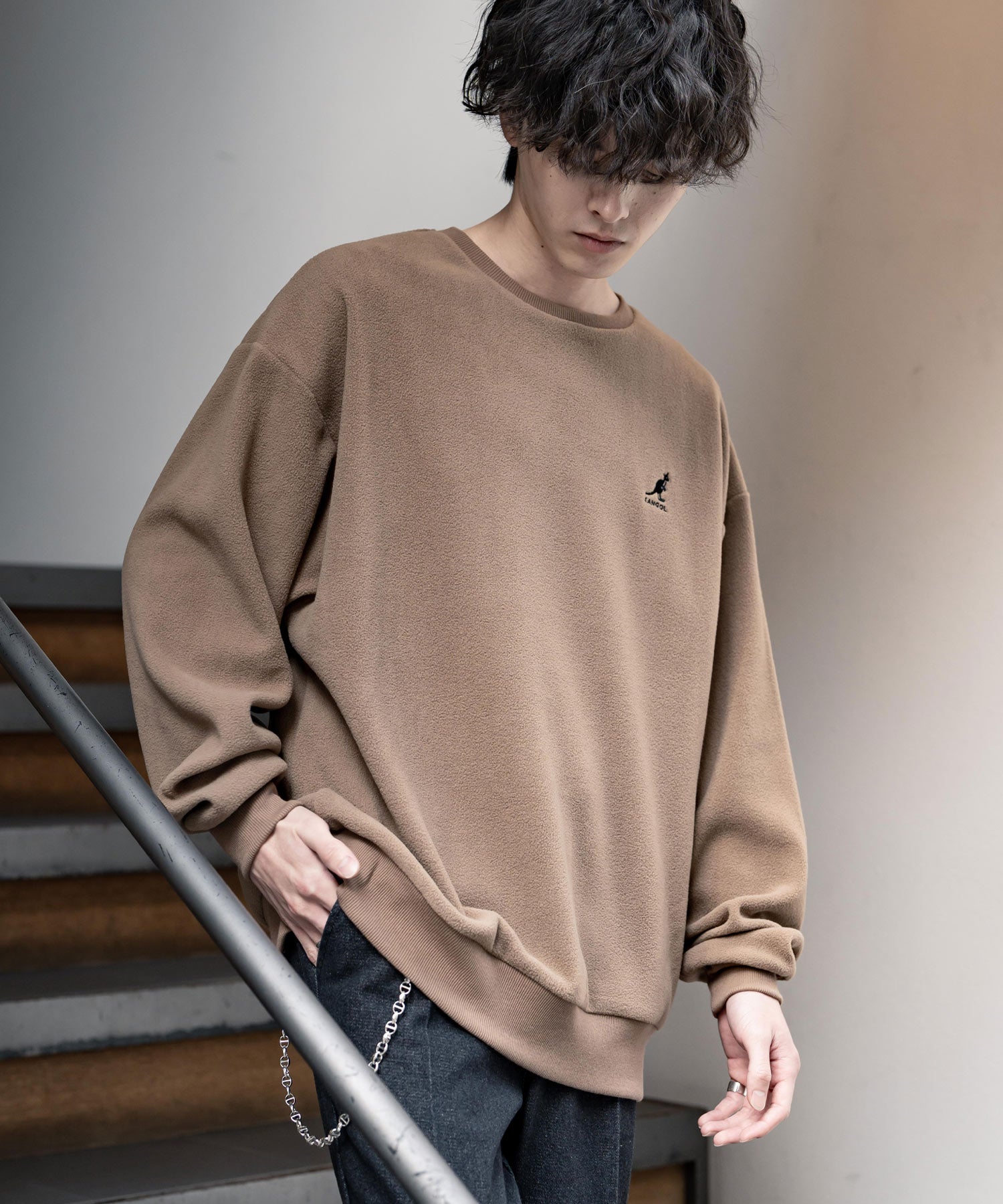 KANGOL 別注コラボ オーバーサイズロゴ刺繍裏起毛マイクロフリースプルオーバートレーナー 14626