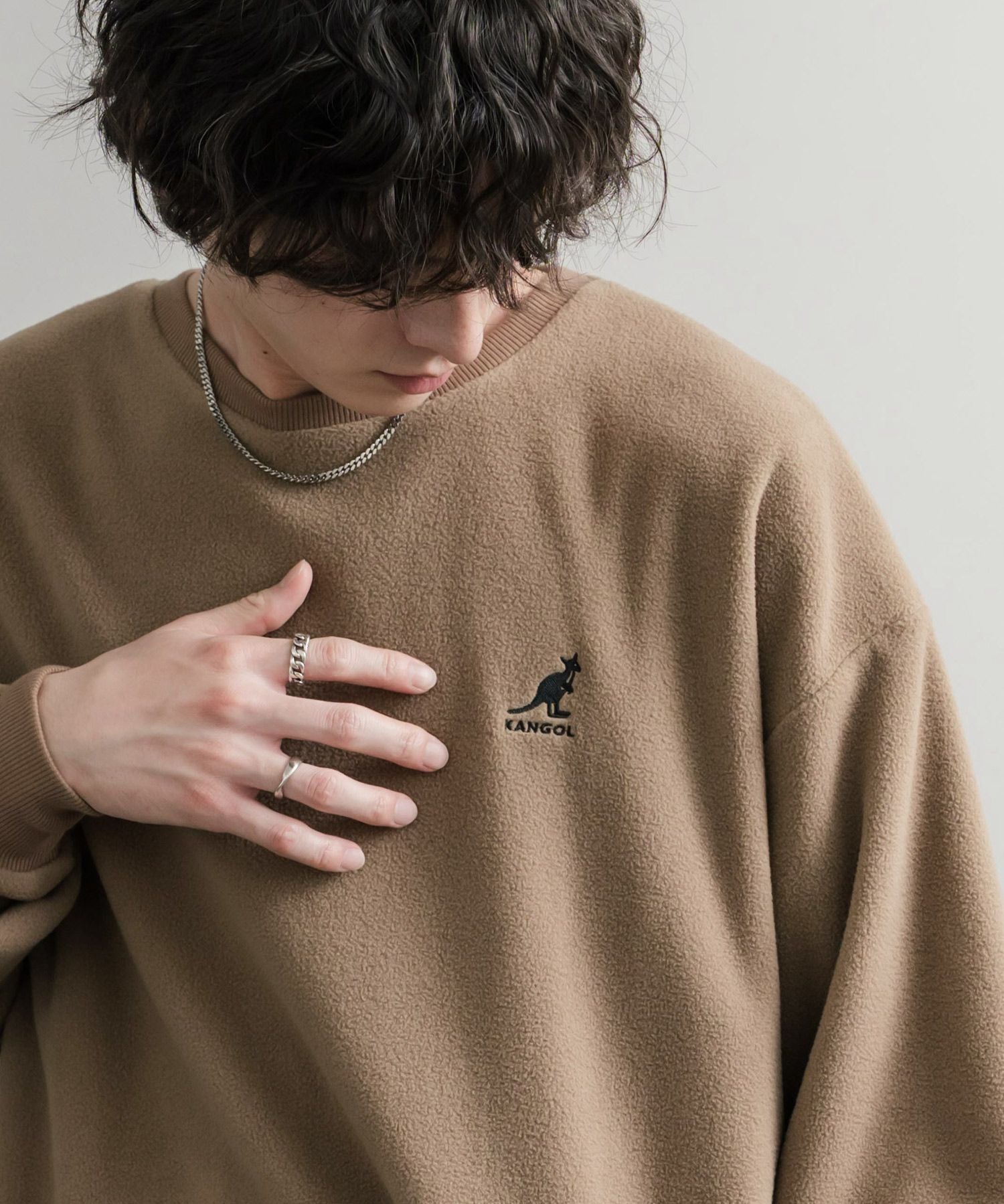 KANGOL 別注コラボ オーバーサイズロゴ刺繍裏起毛マイクロフリースプルオーバートレーナー 14626