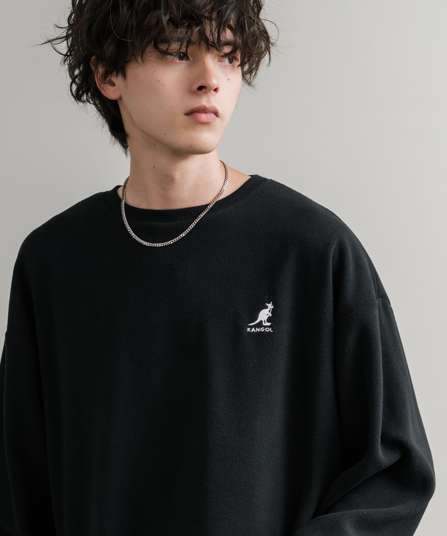 KANGOL 別注コラボ オーバーサイズロゴ刺繍裏起毛マイクロフリースプルオーバートレーナー 14626