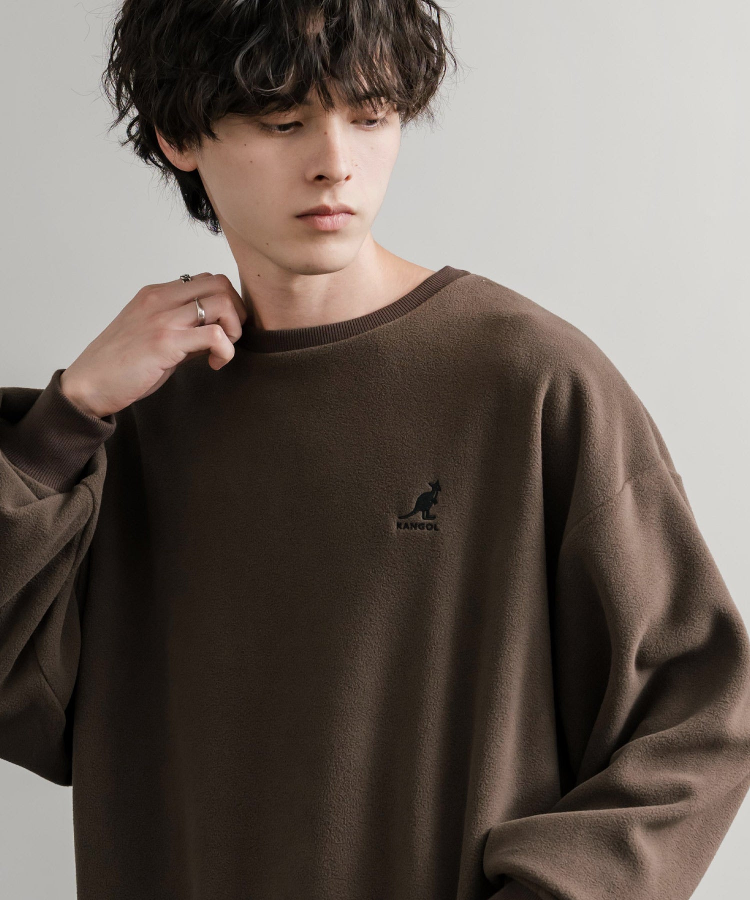 KANGOL 別注コラボ オーバーサイズロゴ刺繍裏起毛マイクロフリースプルオーバートレーナー 14626