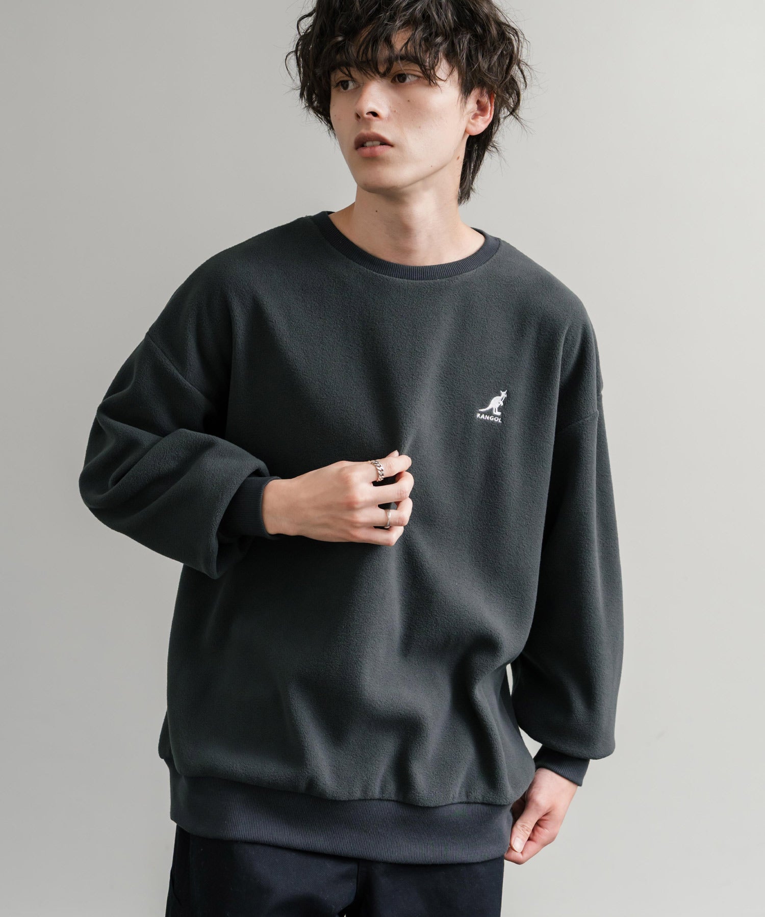 KANGOL 別注コラボ オーバーサイズロゴ刺繍裏起毛マイクロフリースプルオーバートレーナー 14626