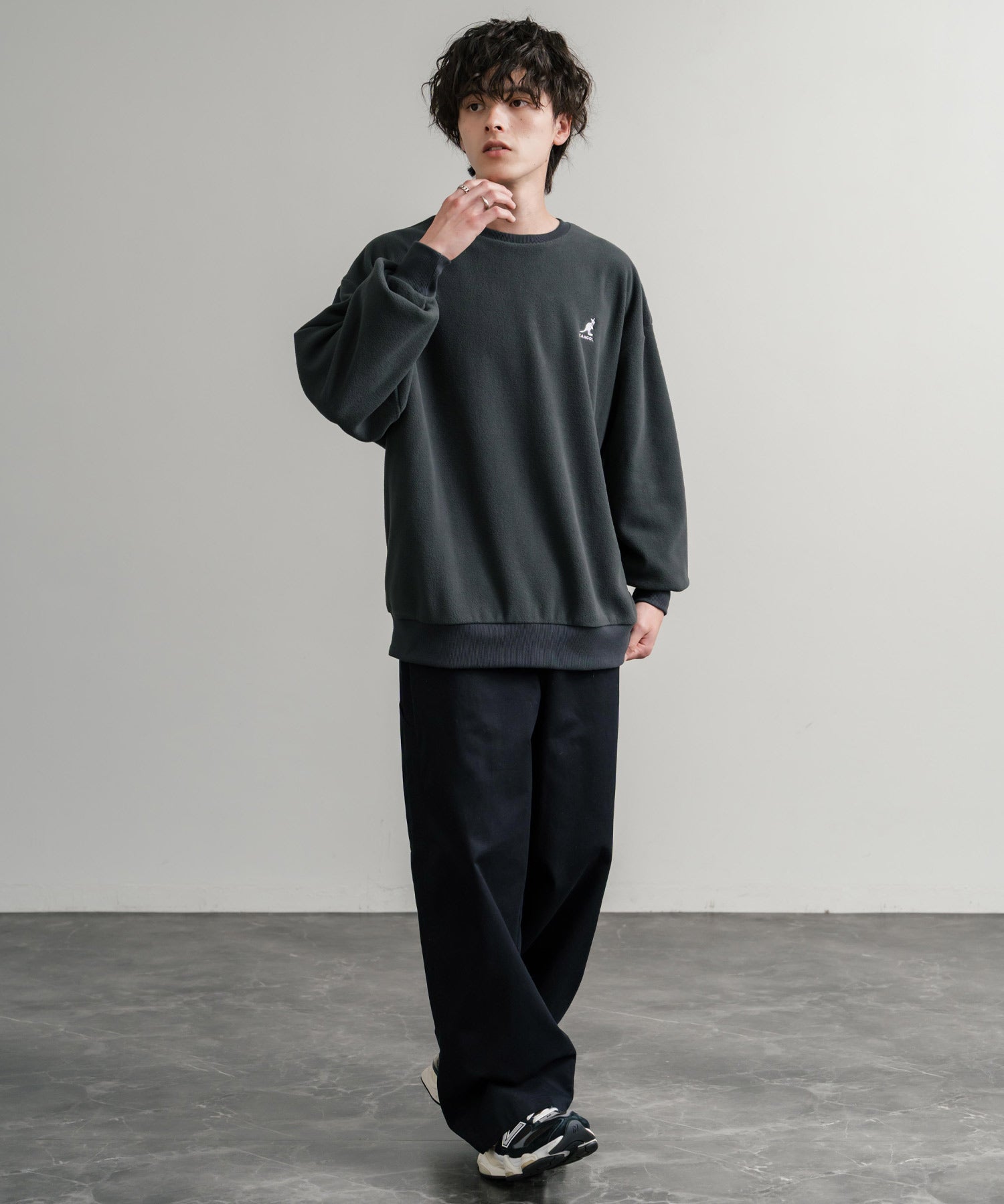 KANGOL 別注コラボ オーバーサイズロゴ刺繍裏起毛マイクロフリースプルオーバートレーナー 14626