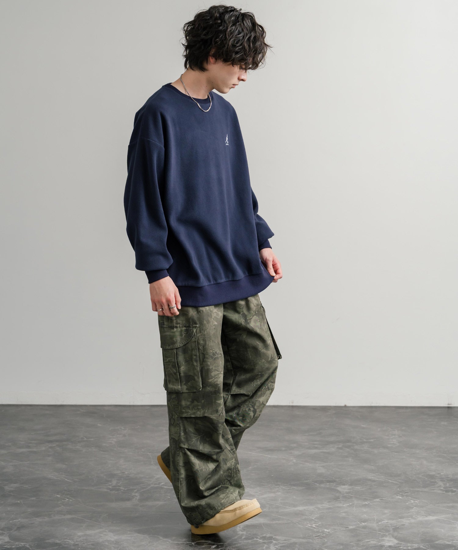KANGOL 別注コラボ オーバーサイズロゴ刺繍裏起毛マイクロフリースプルオーバートレーナー 14626