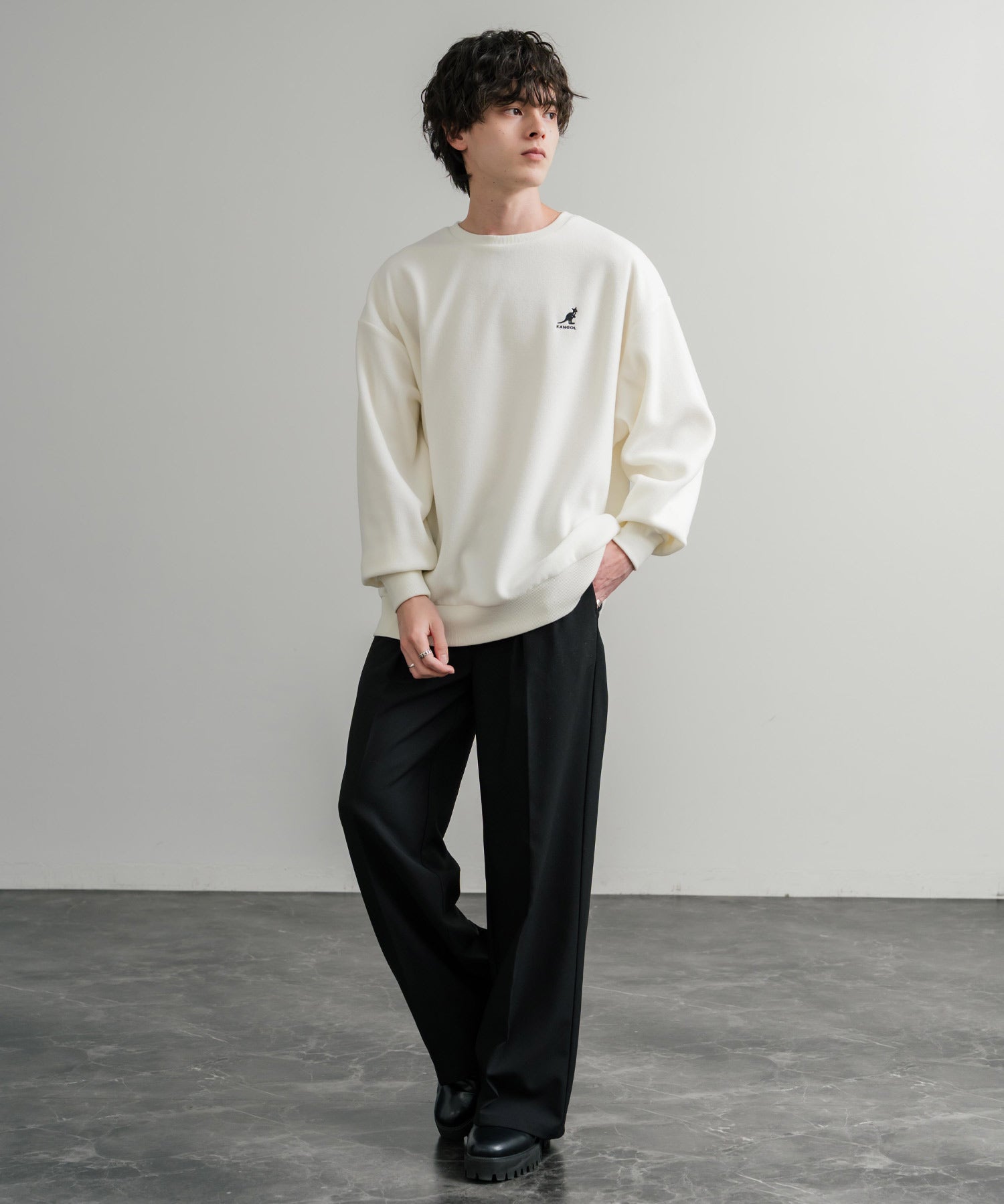 KANGOL 別注コラボ オーバーサイズロゴ刺繍裏起毛マイクロフリースプルオーバートレーナー 14626