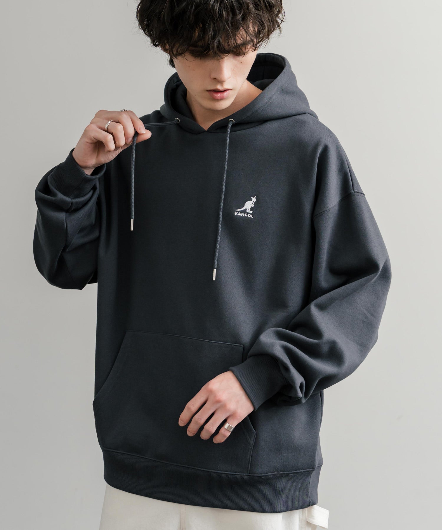 KANGOL カンゴール 別注コラボオーバーサイズ裏起毛ロゴ刺繍プルパーカー	14627