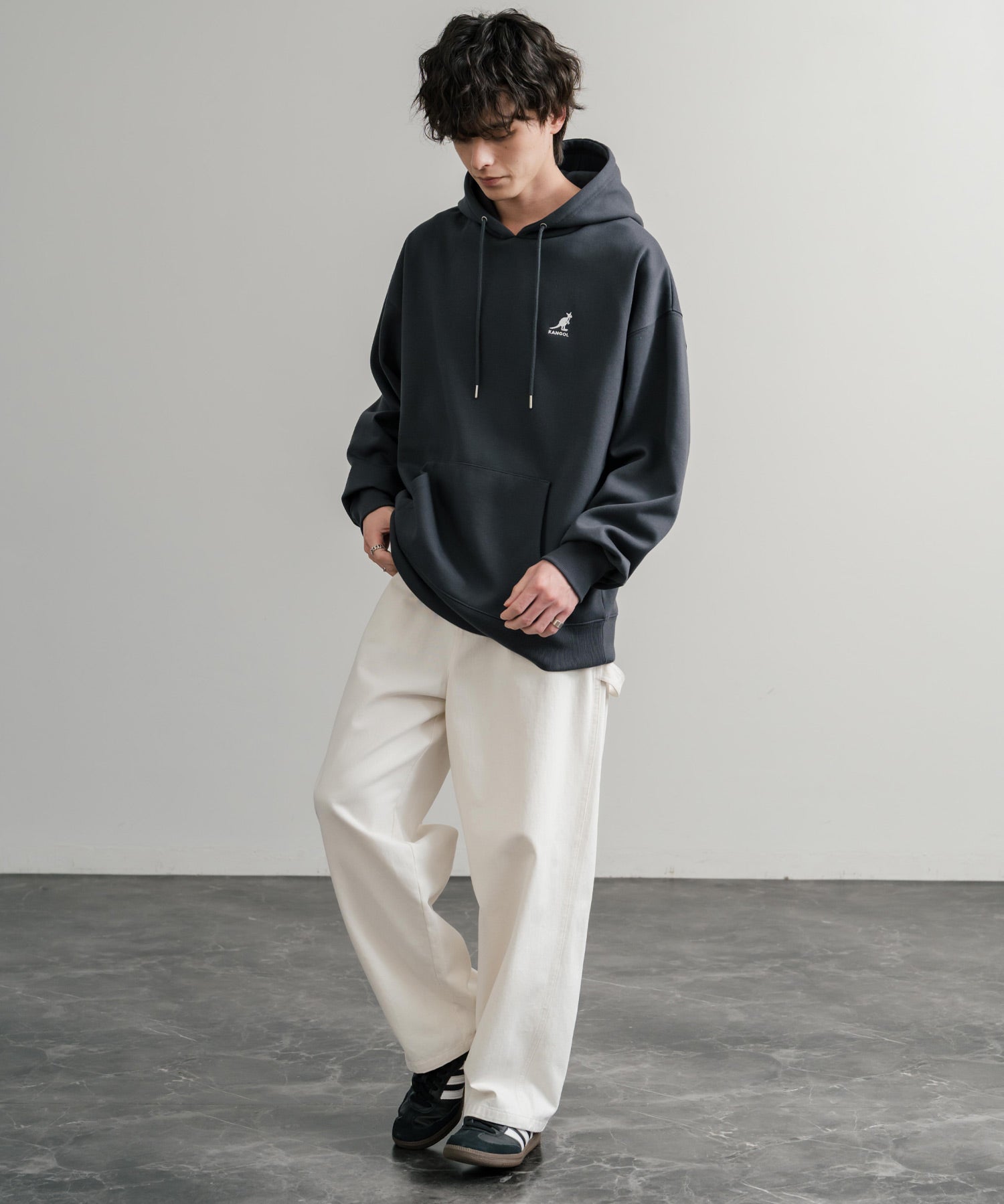 KANGOL カンゴール 別注コラボオーバーサイズ裏起毛ロゴ刺繍プルパーカー	14627