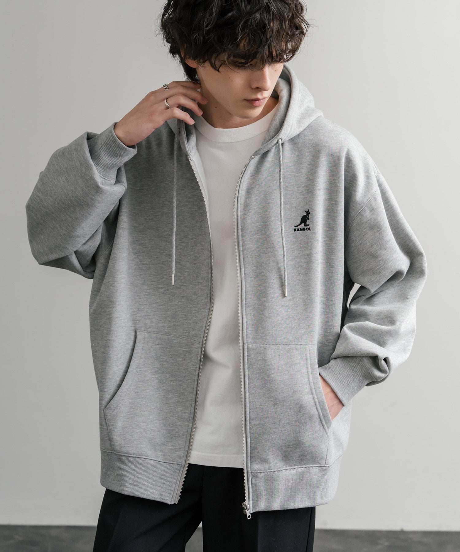 KANGOL カンゴール 別注コラボオーバーサイズ裏起毛ロゴ刺繍フルジップパーカー 14628
