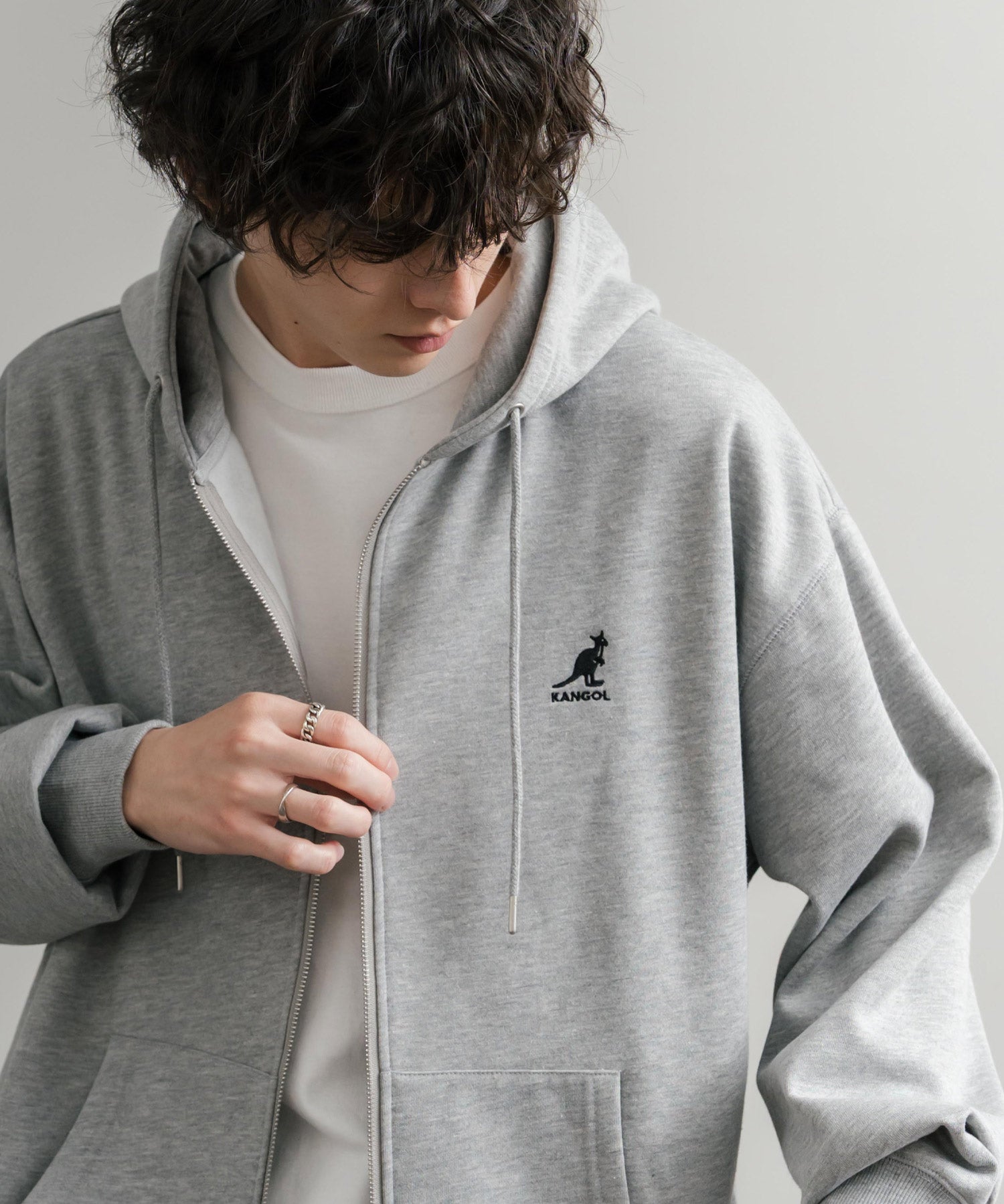 KANGOL カンゴール 別注コラボオーバーサイズ裏起毛ロゴ刺繍フルジップパーカー 14628