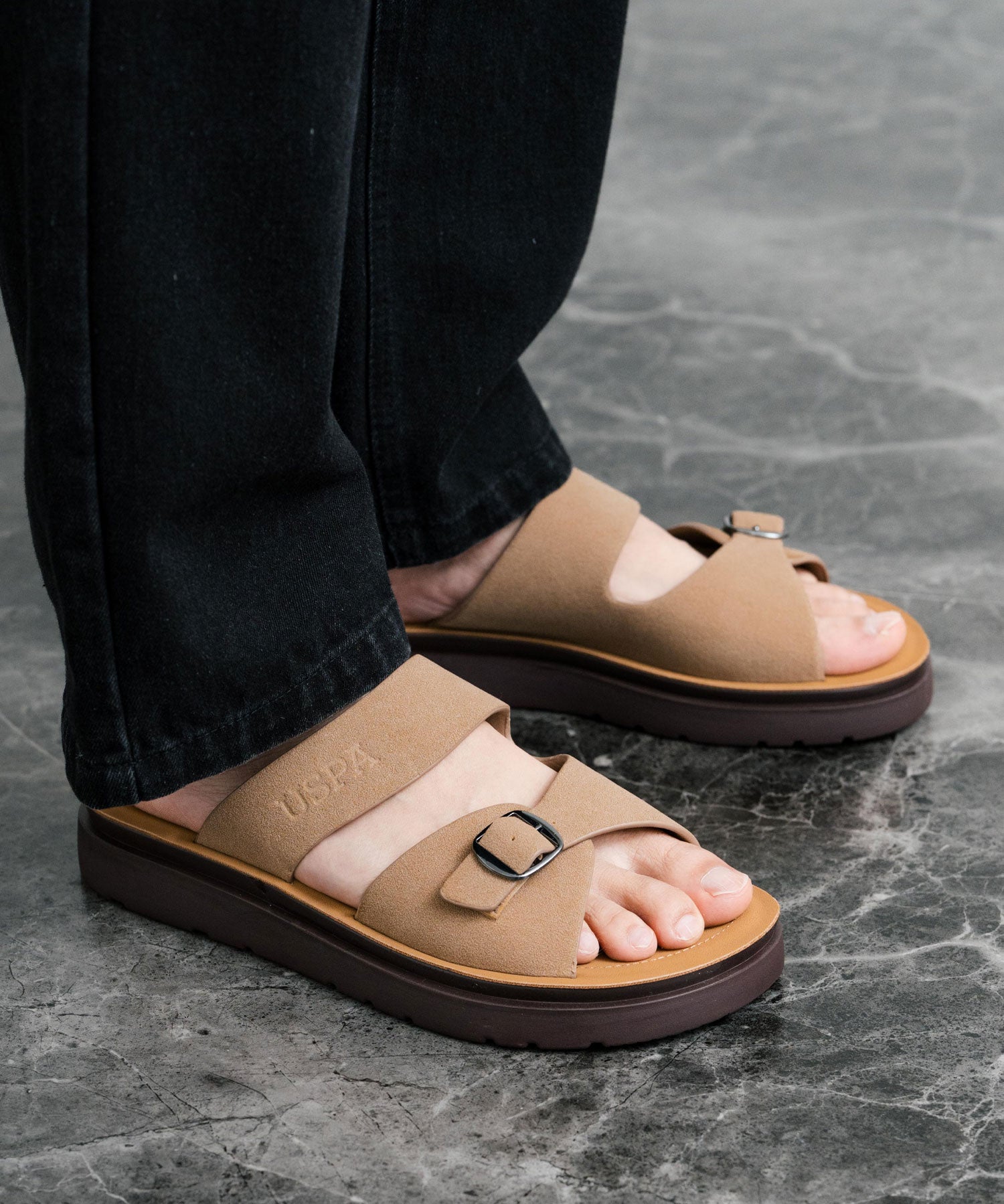 新色追加 U.S. POLO ASSN. ユーエスポロアッスン ワンポイントロゴ入りフェイクレザーワンベルトバックルサンダル 14692