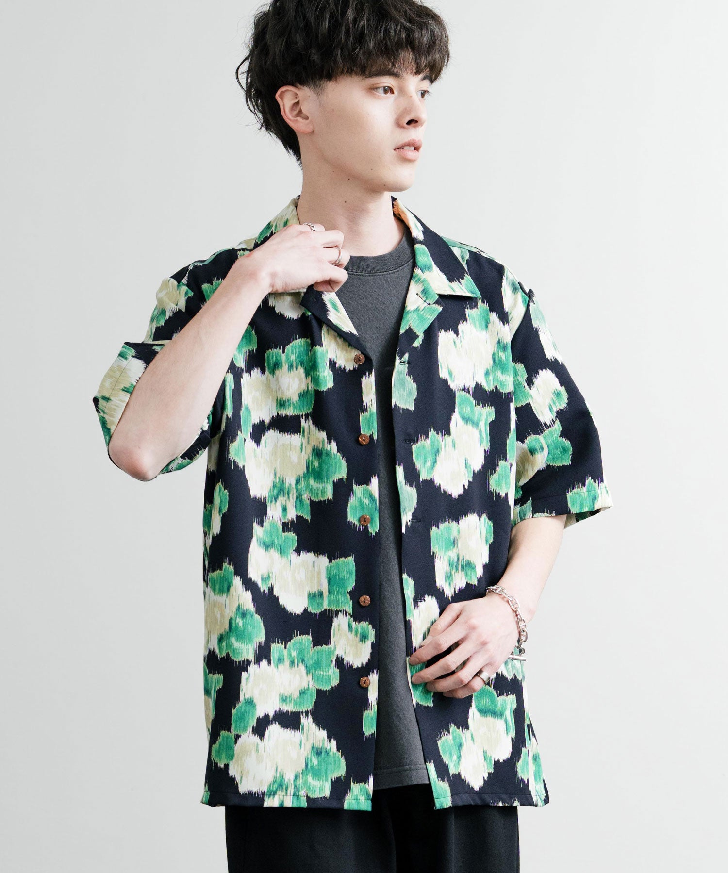 Upscape Audience アップスケープ オーディエンス 日本製 国産 オーバーサイズ 丹後ライトアムンゼン 梨地 カスリライクプリント半袖開襟シャツ AUD6607 14693