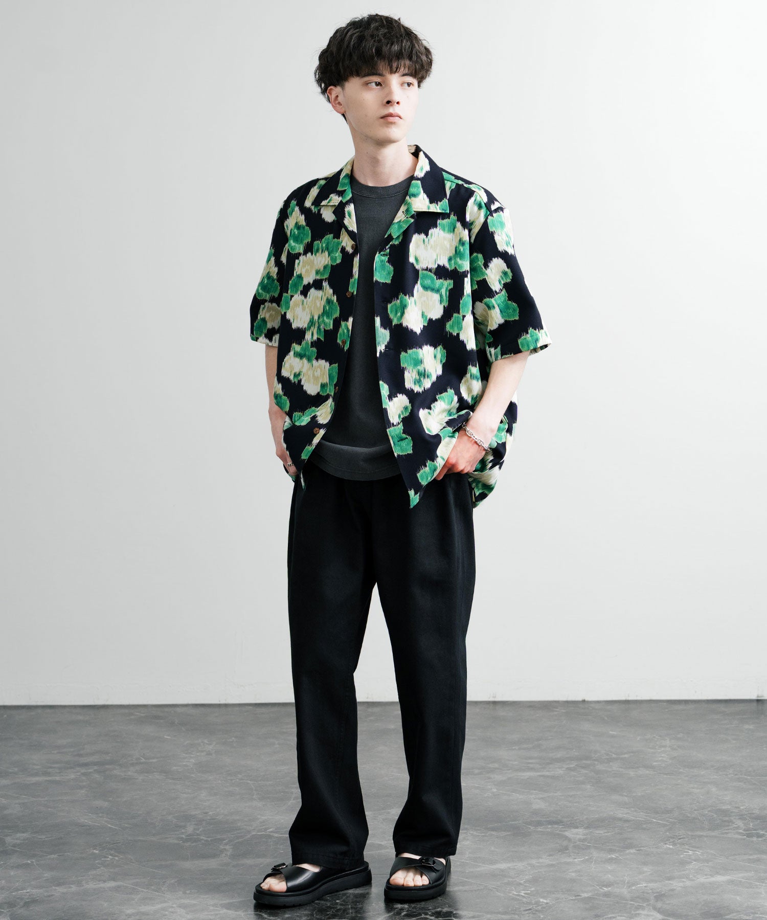 Upscape Audience アップスケープ オーディエンス 日本製 国産 オーバーサイズ 丹後ライトアムンゼン 梨地 カスリライクプリント半袖開襟シャツ AUD6607 14693